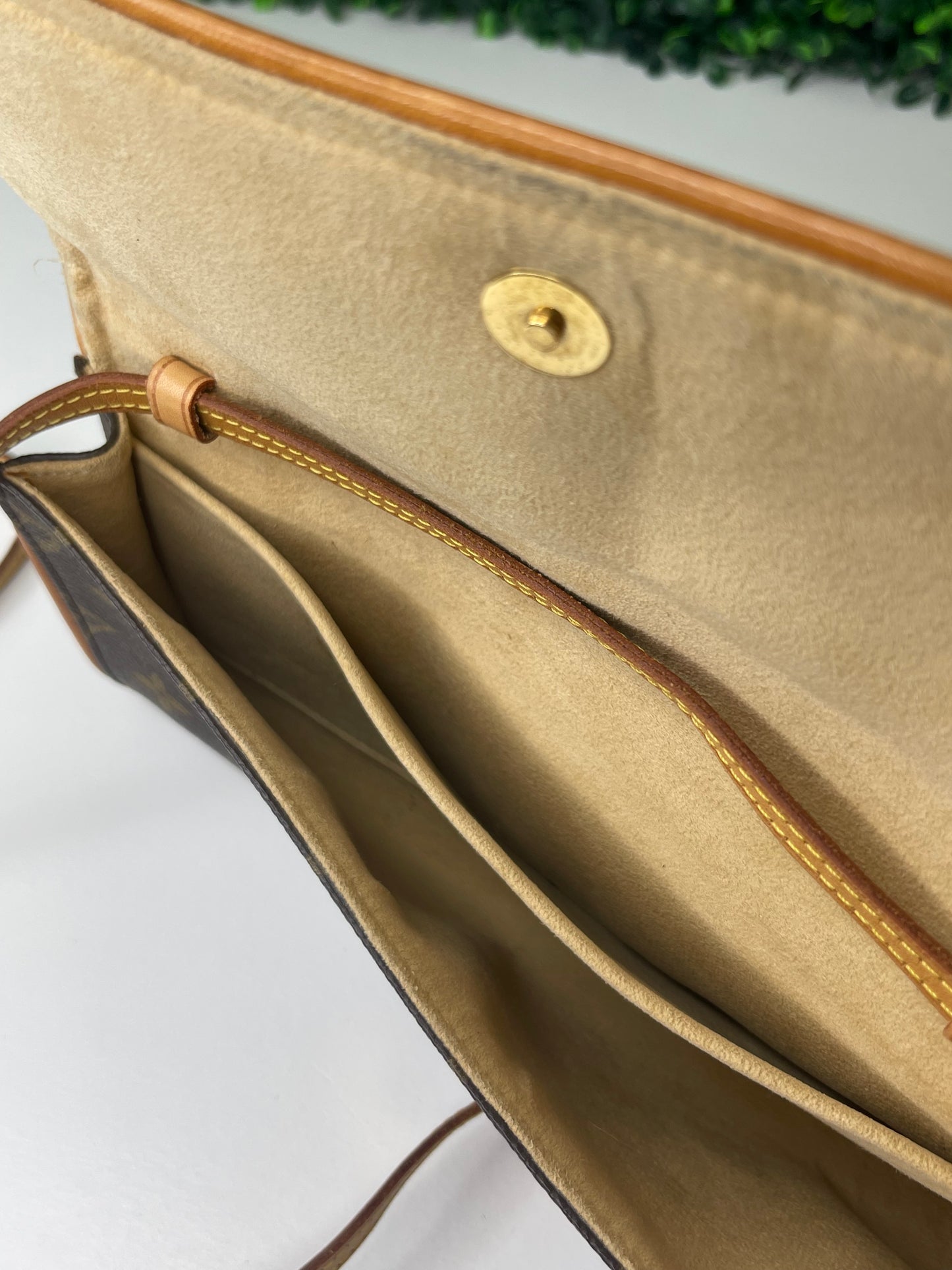 Preowned Louis Vuitton Monogram Twin Pochette GM Shoulder Bag