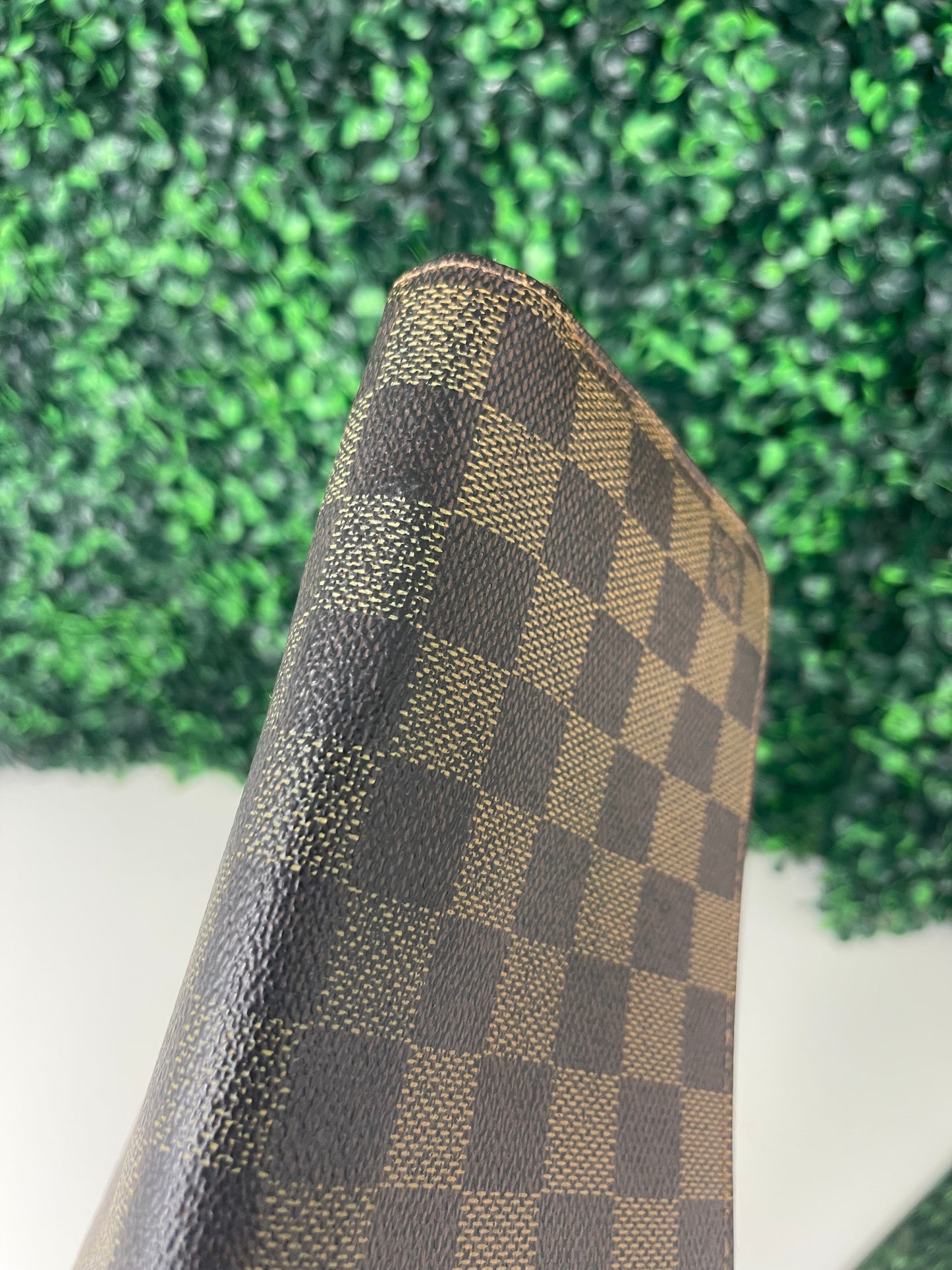 Final STEAL Deal 12: Preowned Louis Vuitton Damier Ebene Zippy Long Wallet