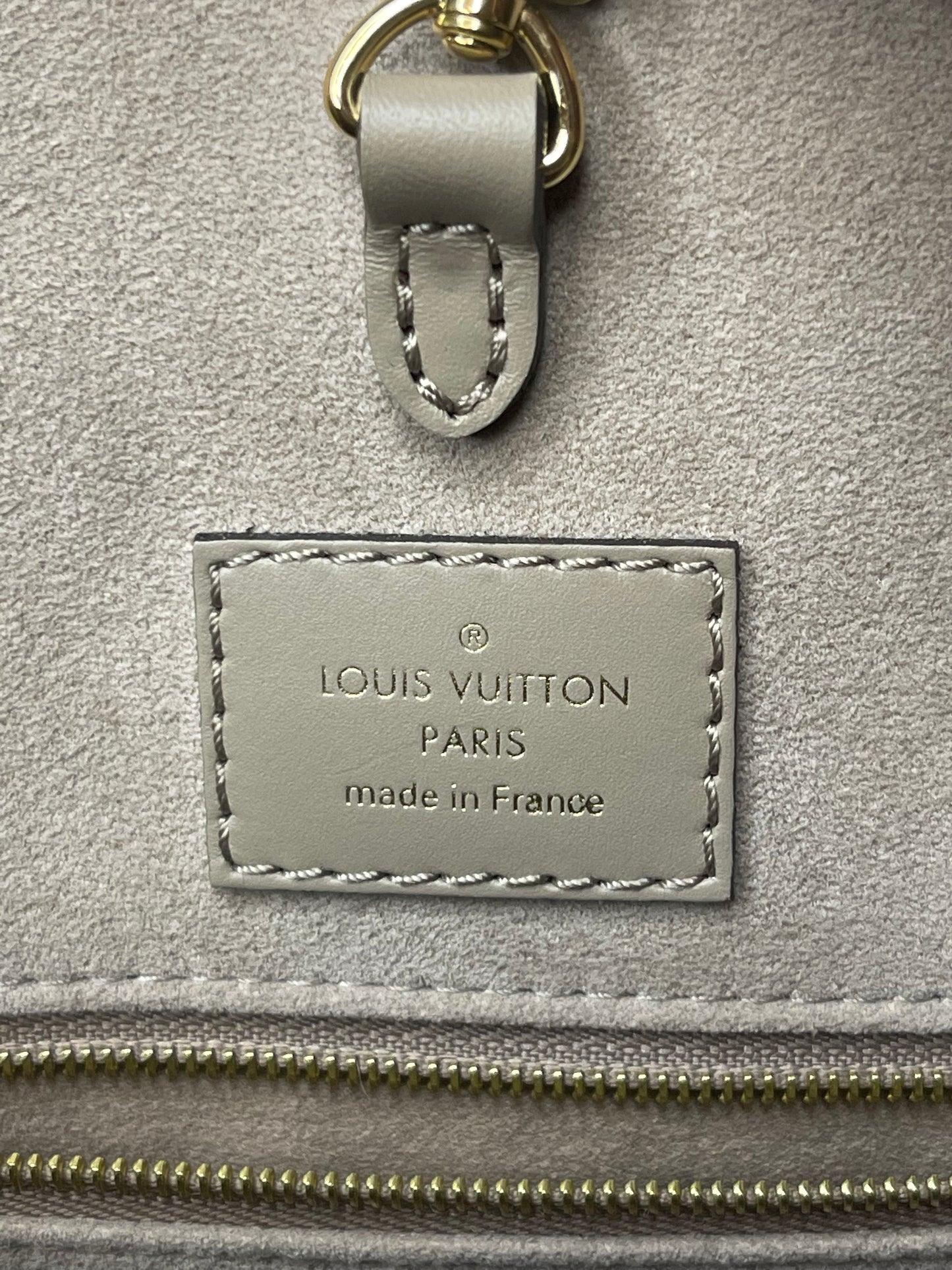 Louis Vuitton OnTheGo MM Dove/Cream