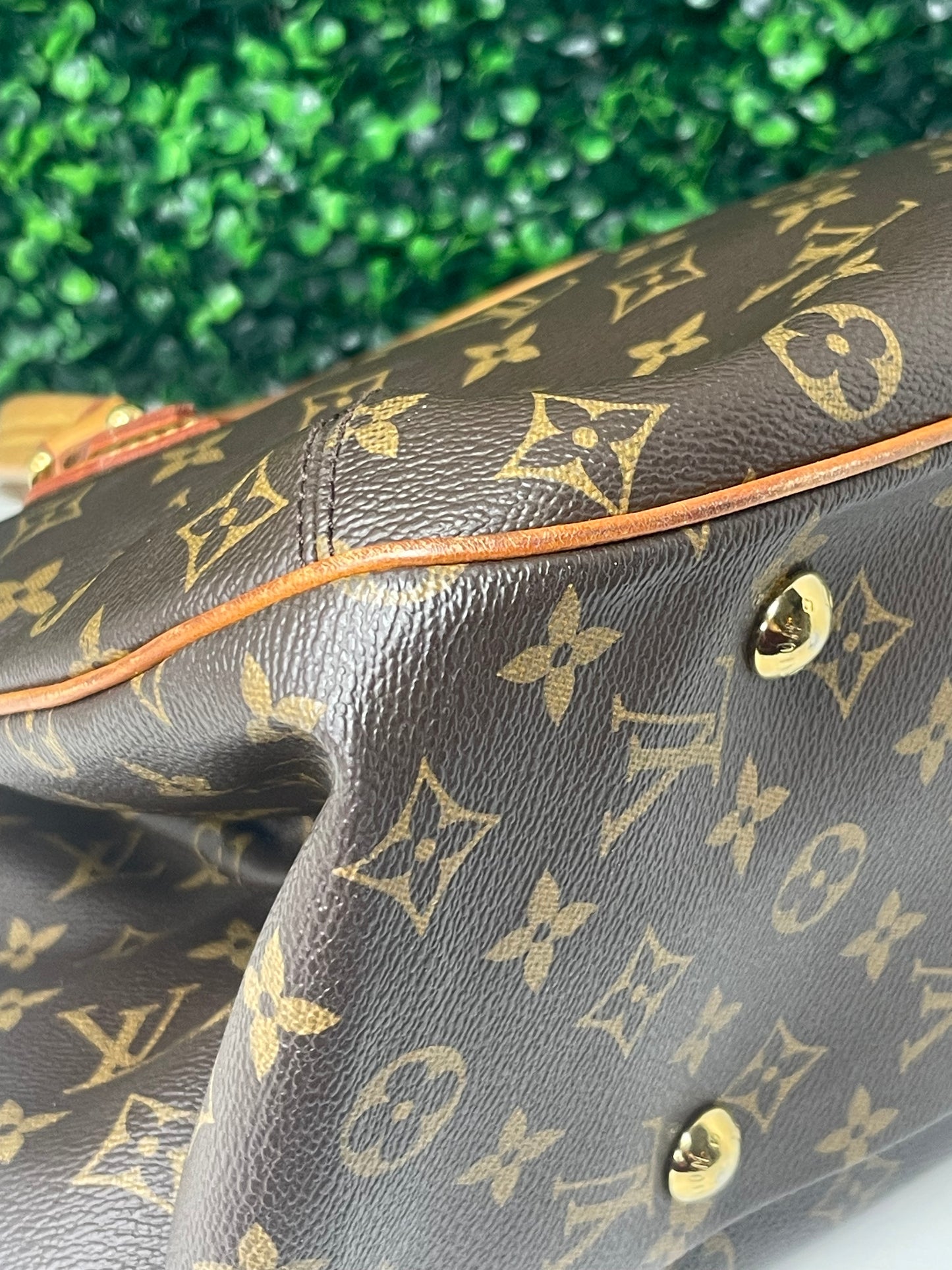Deal 8: Preowned Louis Vuitton Monogram Griet