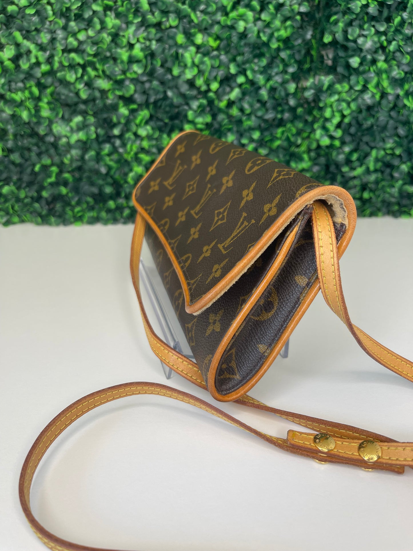 Preowned Louis Vuitton Monogram Twin Pochette GM Shoulder Bag