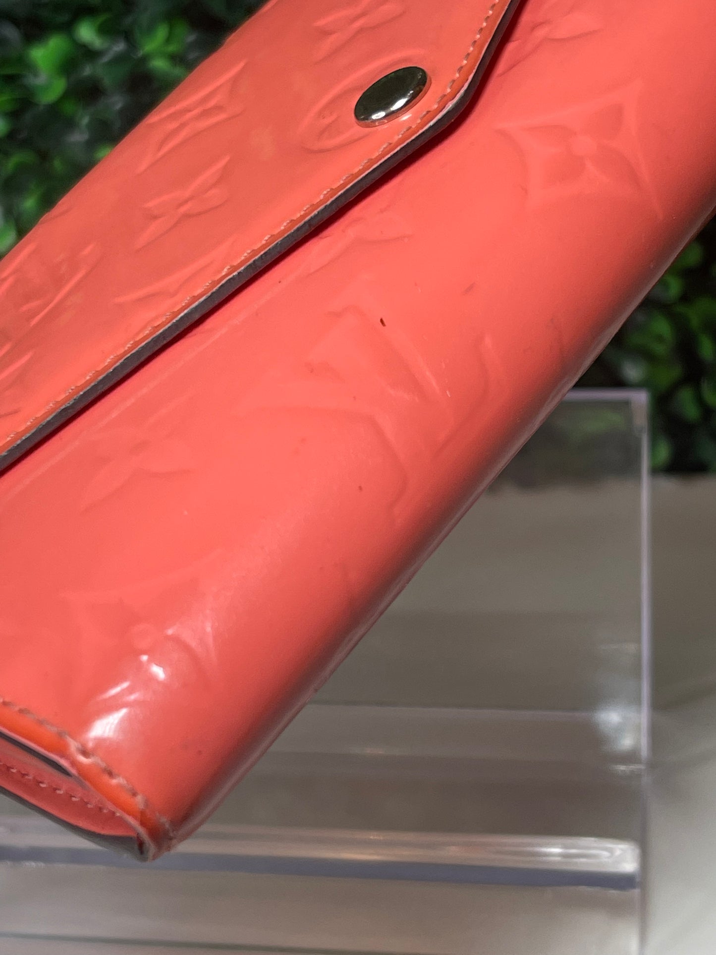 Louis Vuitton Rose Litchi Vernis Sarah Long Wallet
