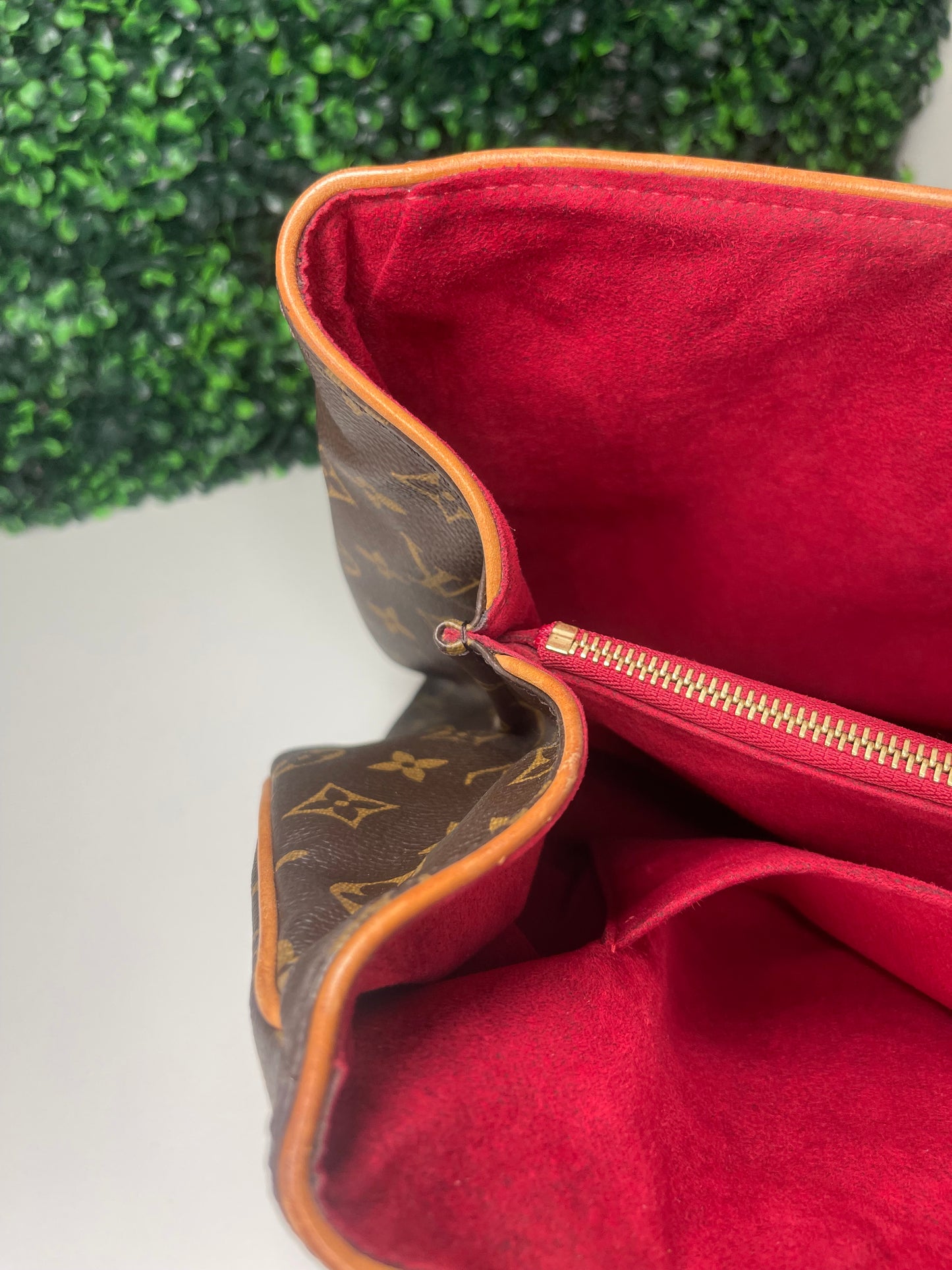 Deal 8: Preowned Louis Vuitton Monogram Griet