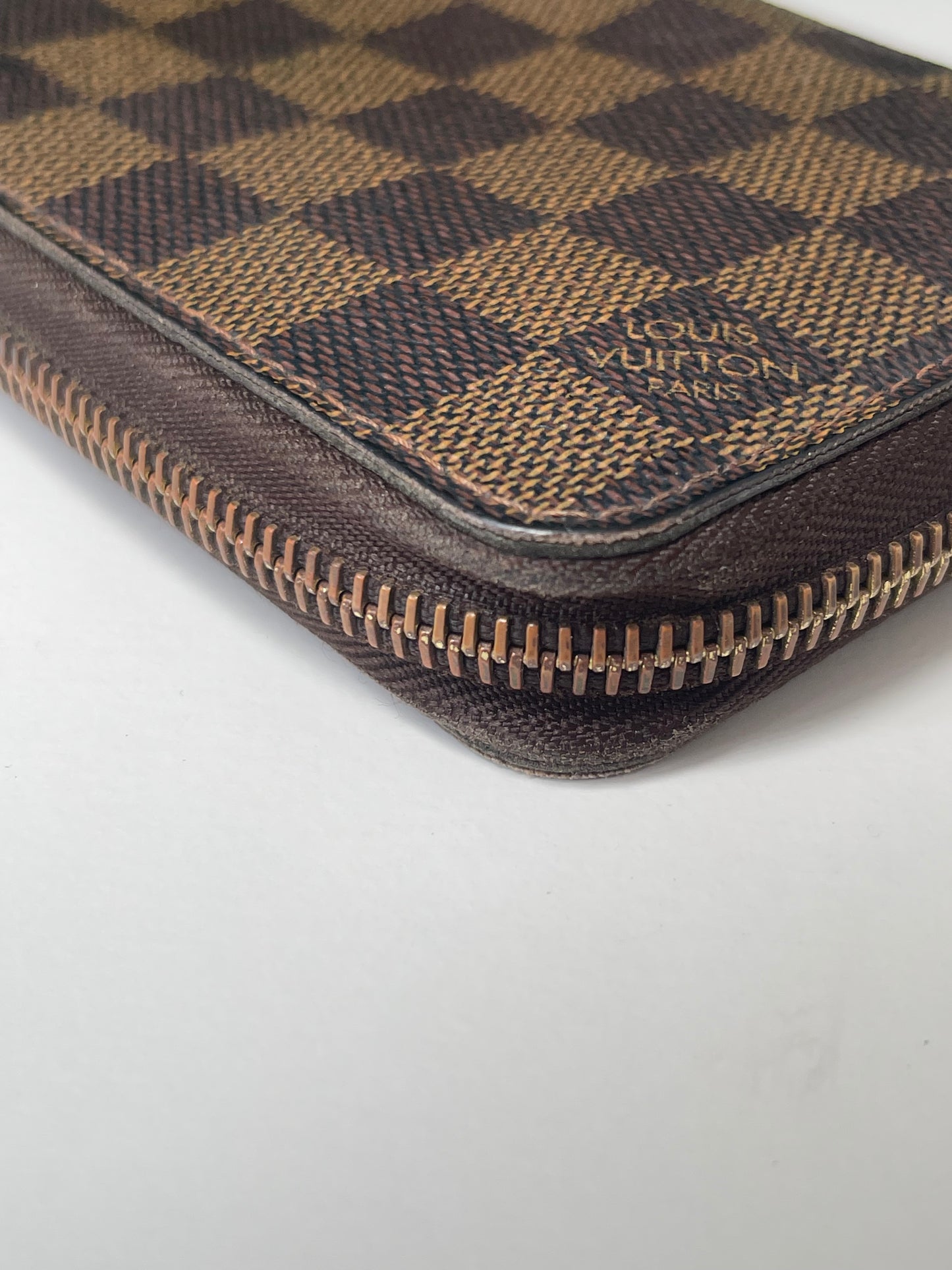 Final STEAL Deal 12: Preowned Louis Vuitton Damier Ebene Zippy Long Wallet