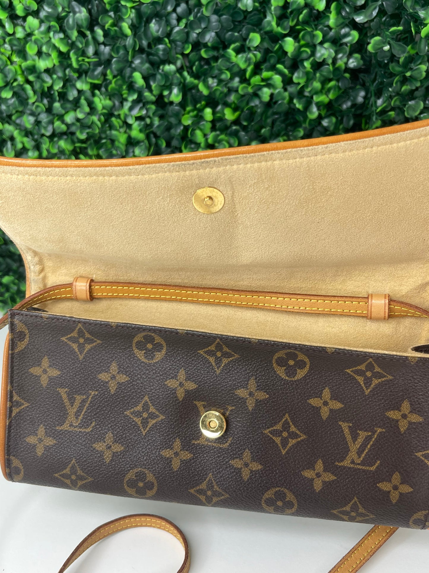 Preowned Louis Vuitton Monogram Twin Pochette GM Shoulder Bag
