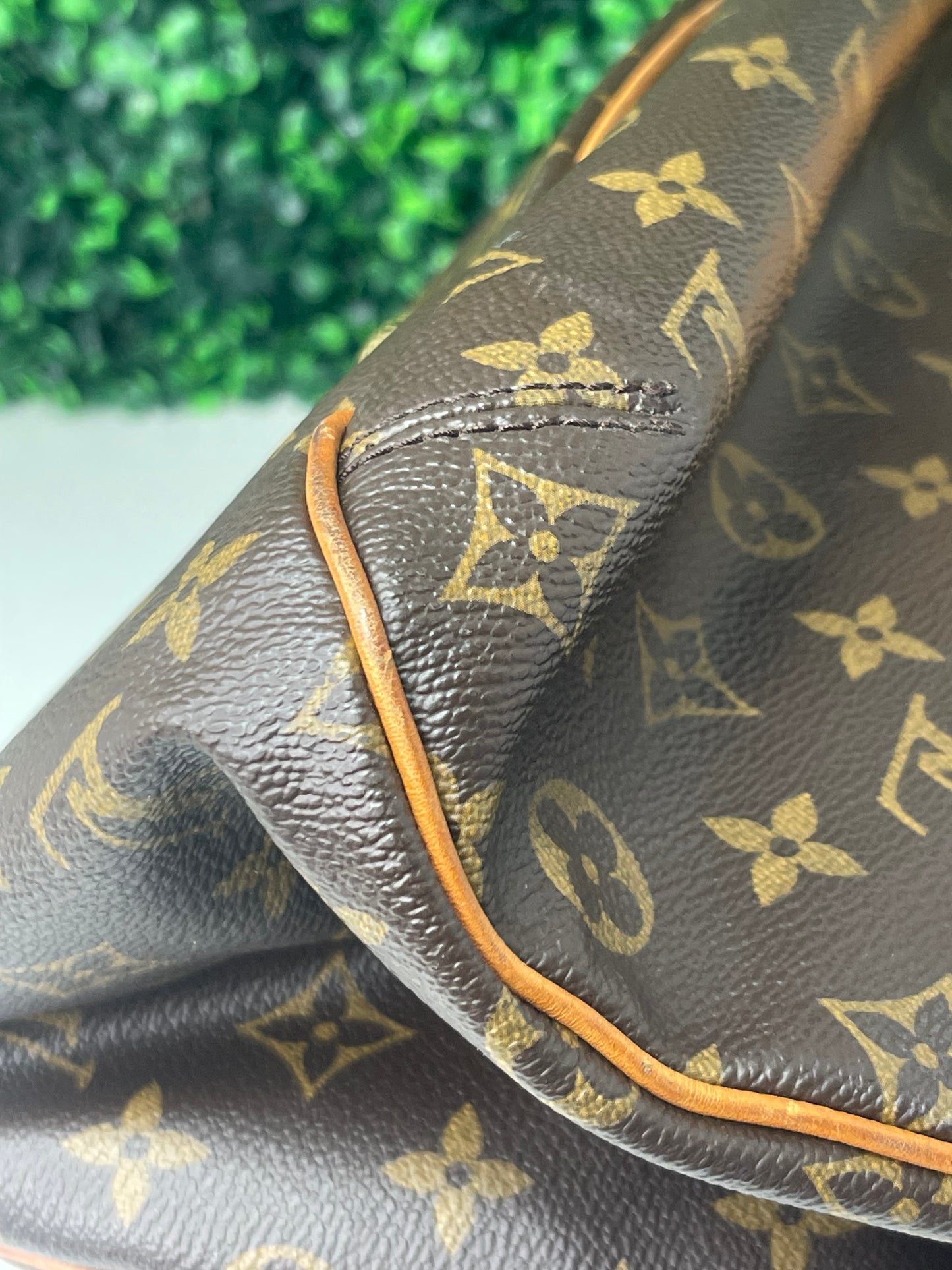 Deal 8: Preowned Louis Vuitton Monogram Griet