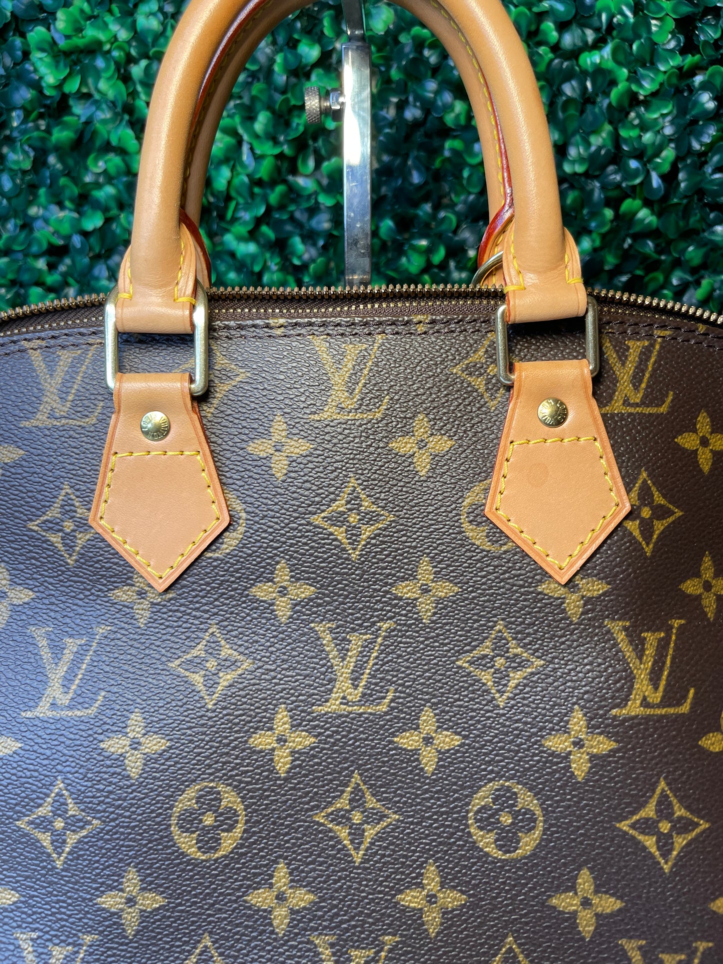 Louis Vuitton Monogram Alma PM