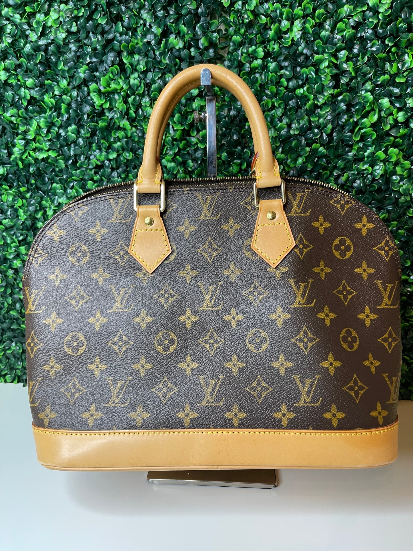 Louis Vuitton Monogram Alma PM