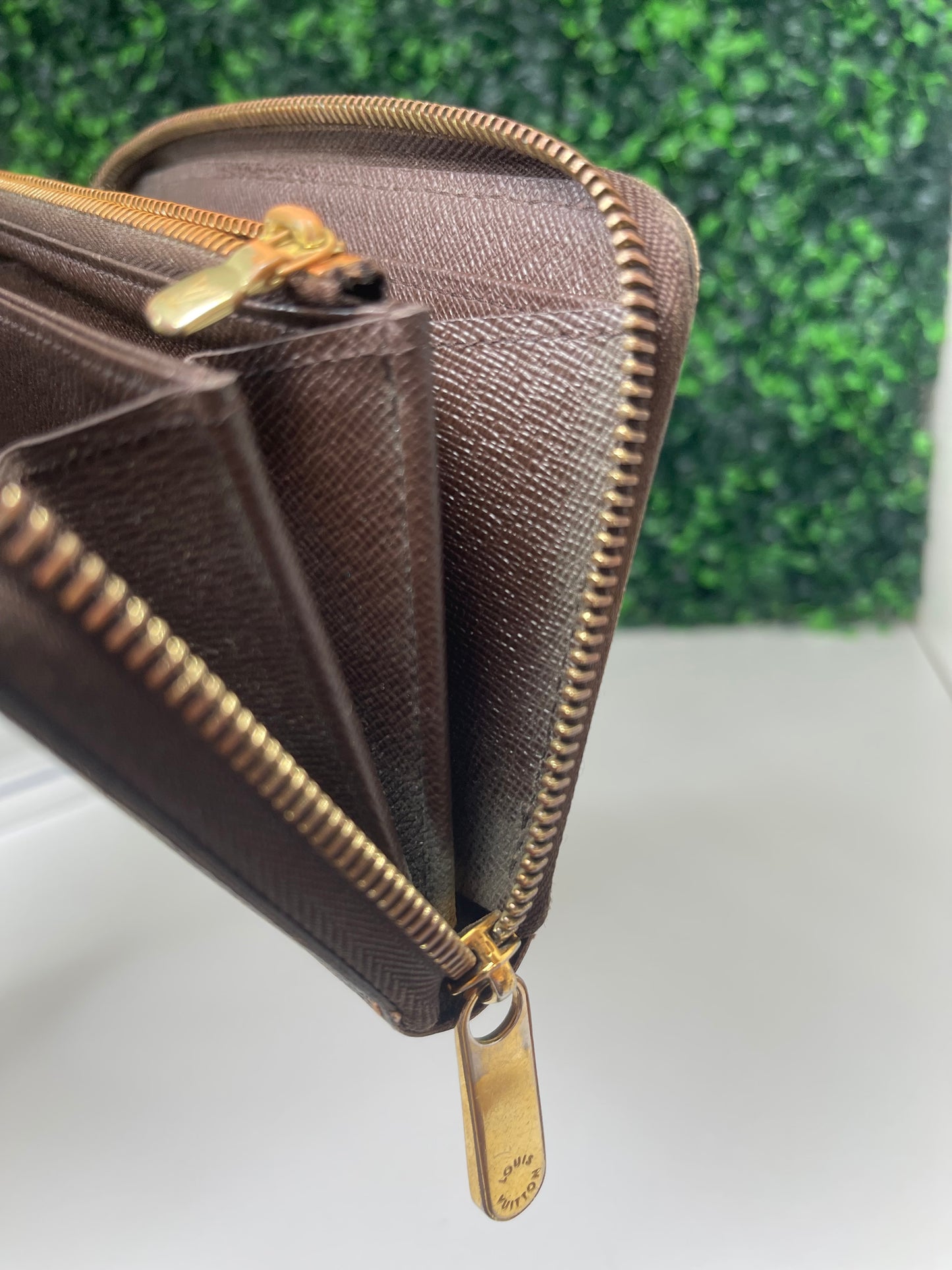 Final STEAL Deal 12: Preowned Louis Vuitton Damier Ebene Zippy Long Wallet