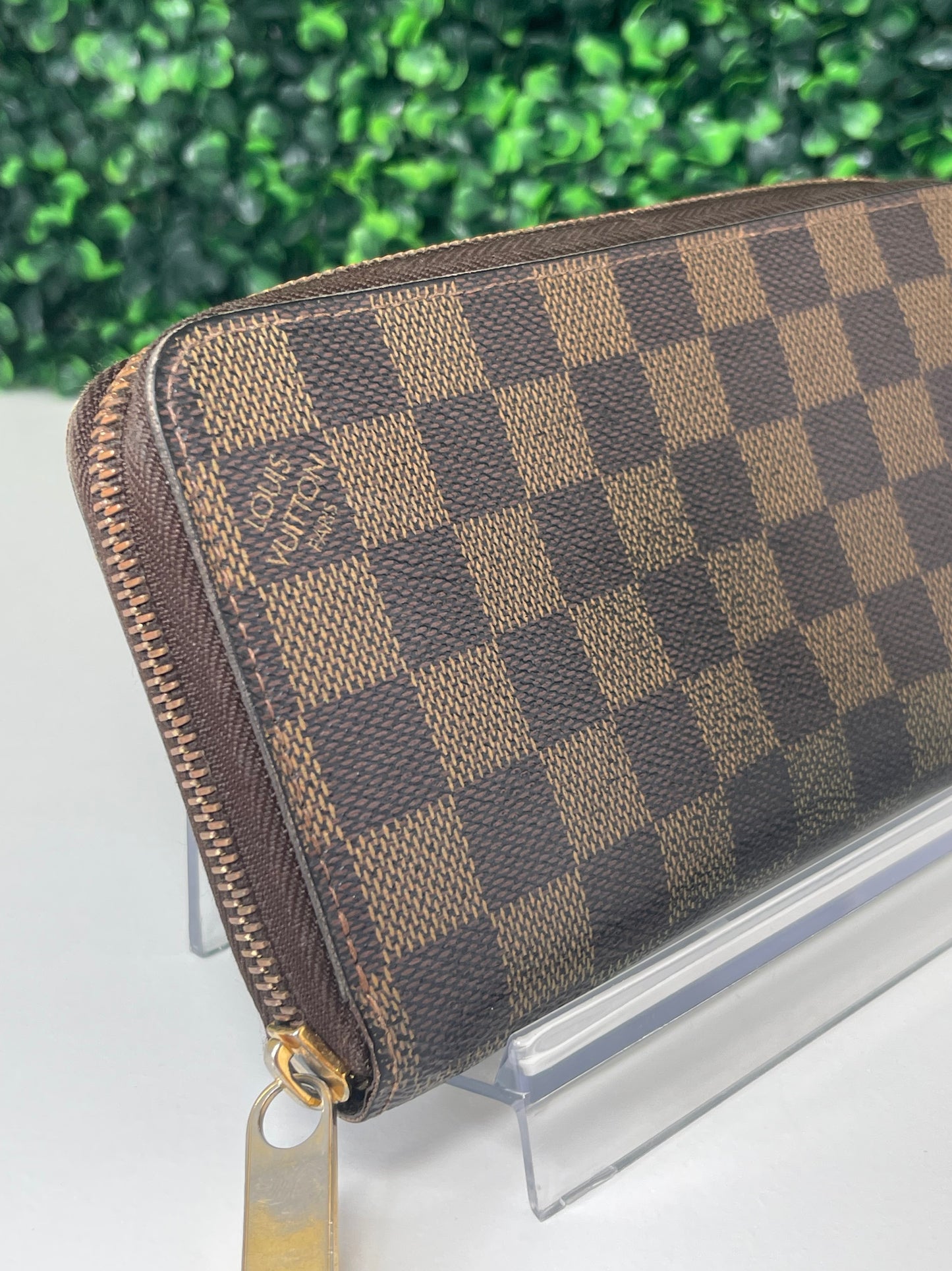Final STEAL Deal 12: Preowned Louis Vuitton Damier Ebene Zippy Long Wallet