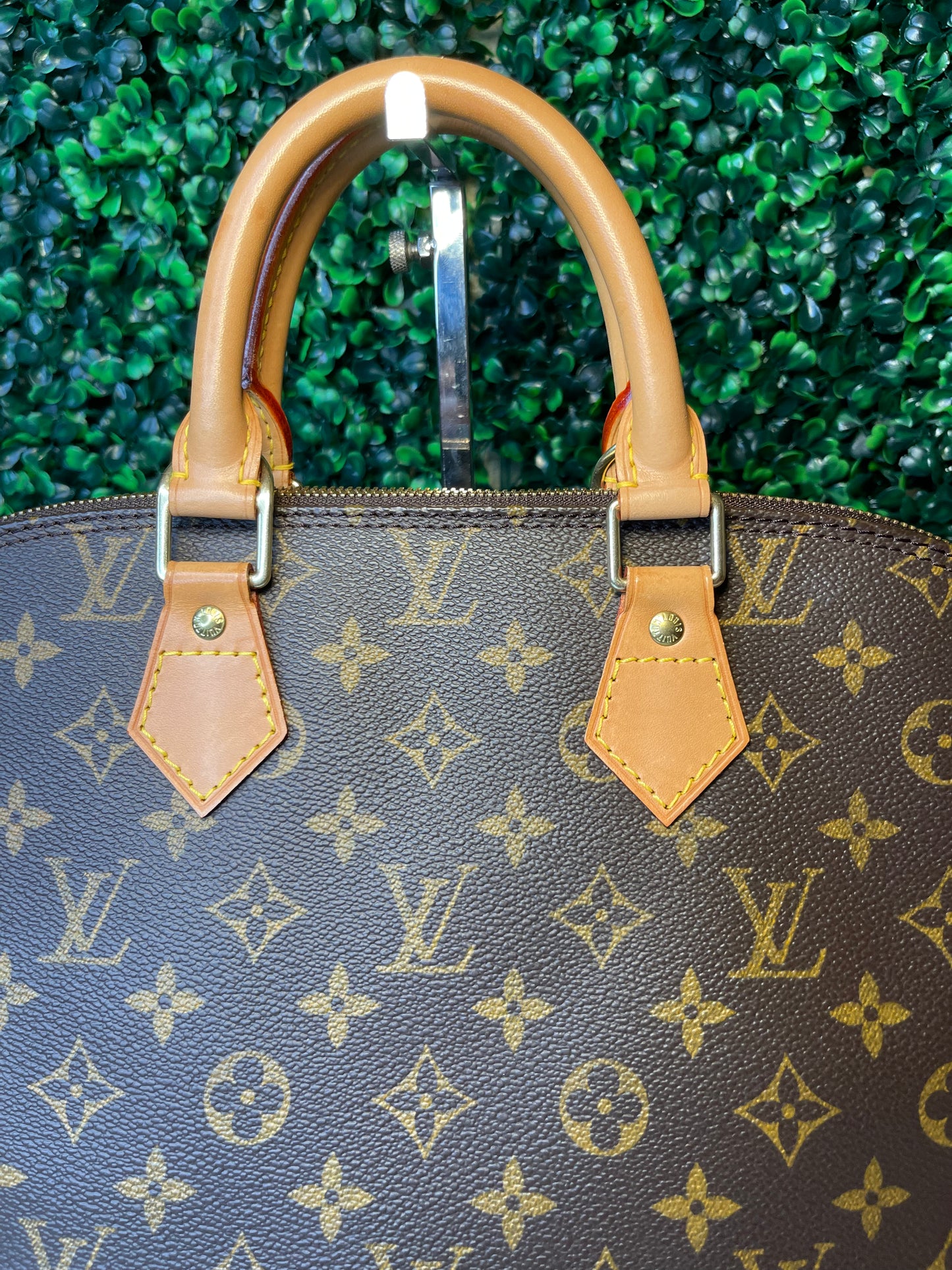 Louis Vuitton Monogram Alma PM