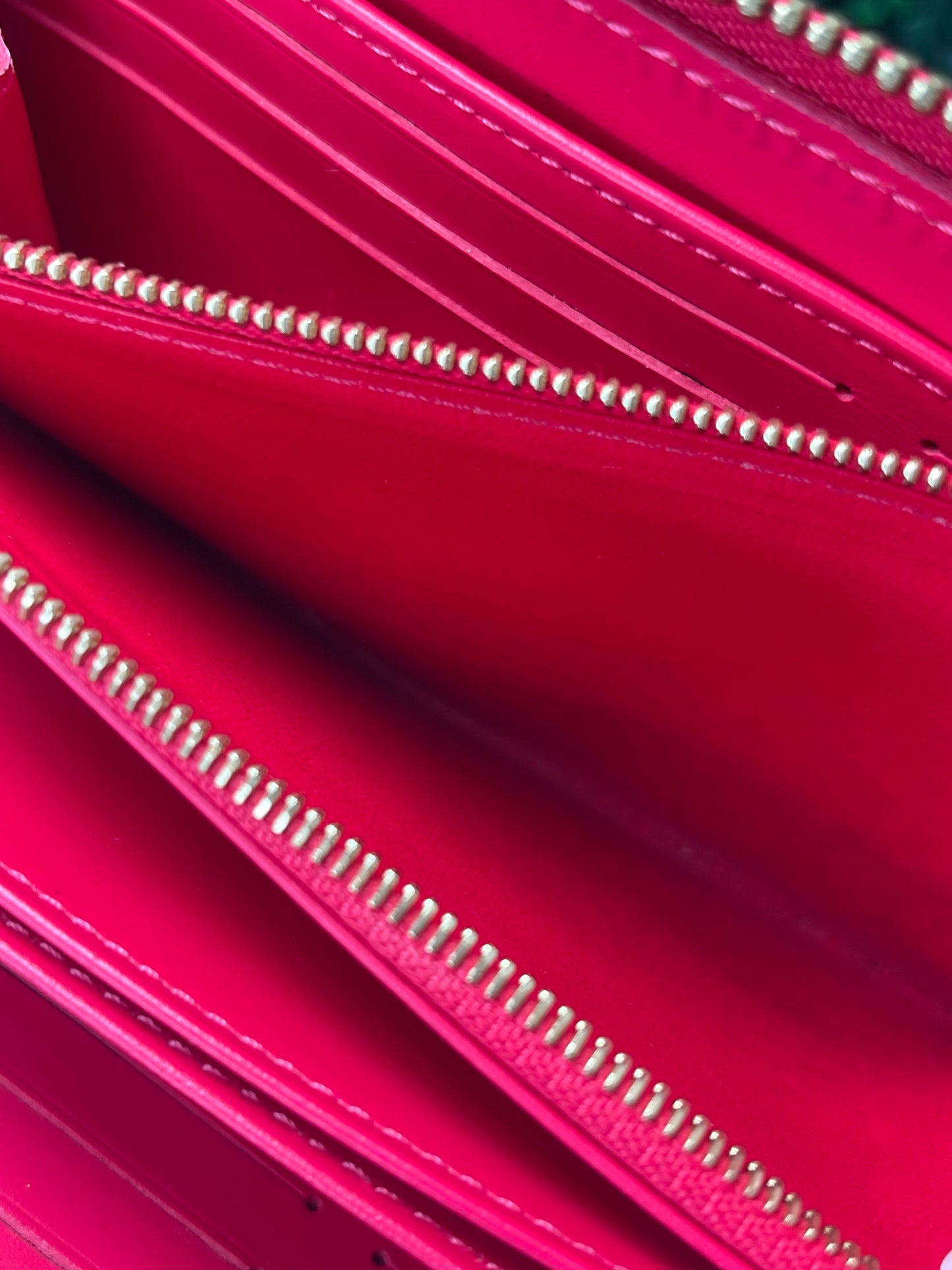 Preowned Louis Vuitton Hot Pink Rose Pop Vernis Zippy Long Wallet