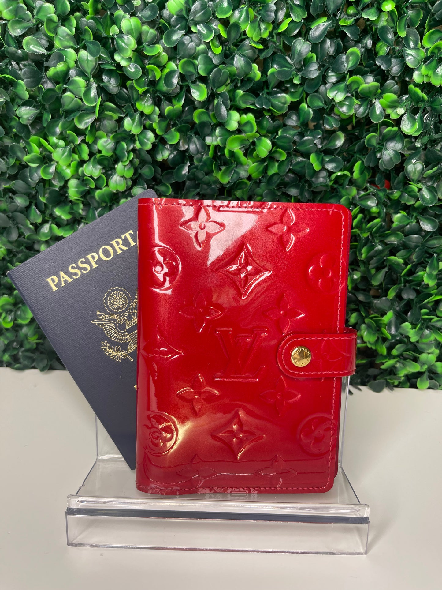 Louis Vuitton Red Vernis Agenda PM