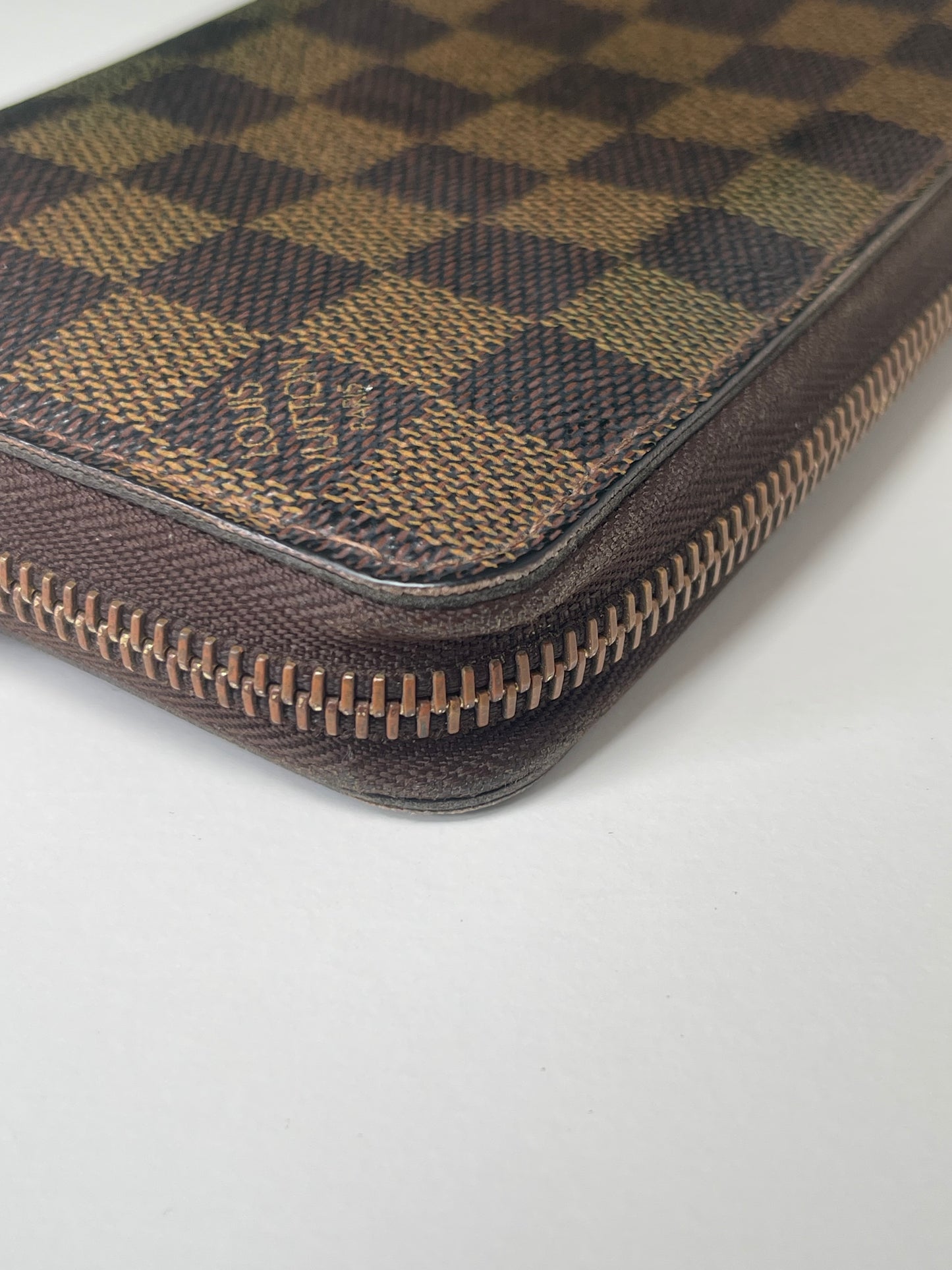 Final STEAL Deal 12: Preowned Louis Vuitton Damier Ebene Zippy Long Wallet