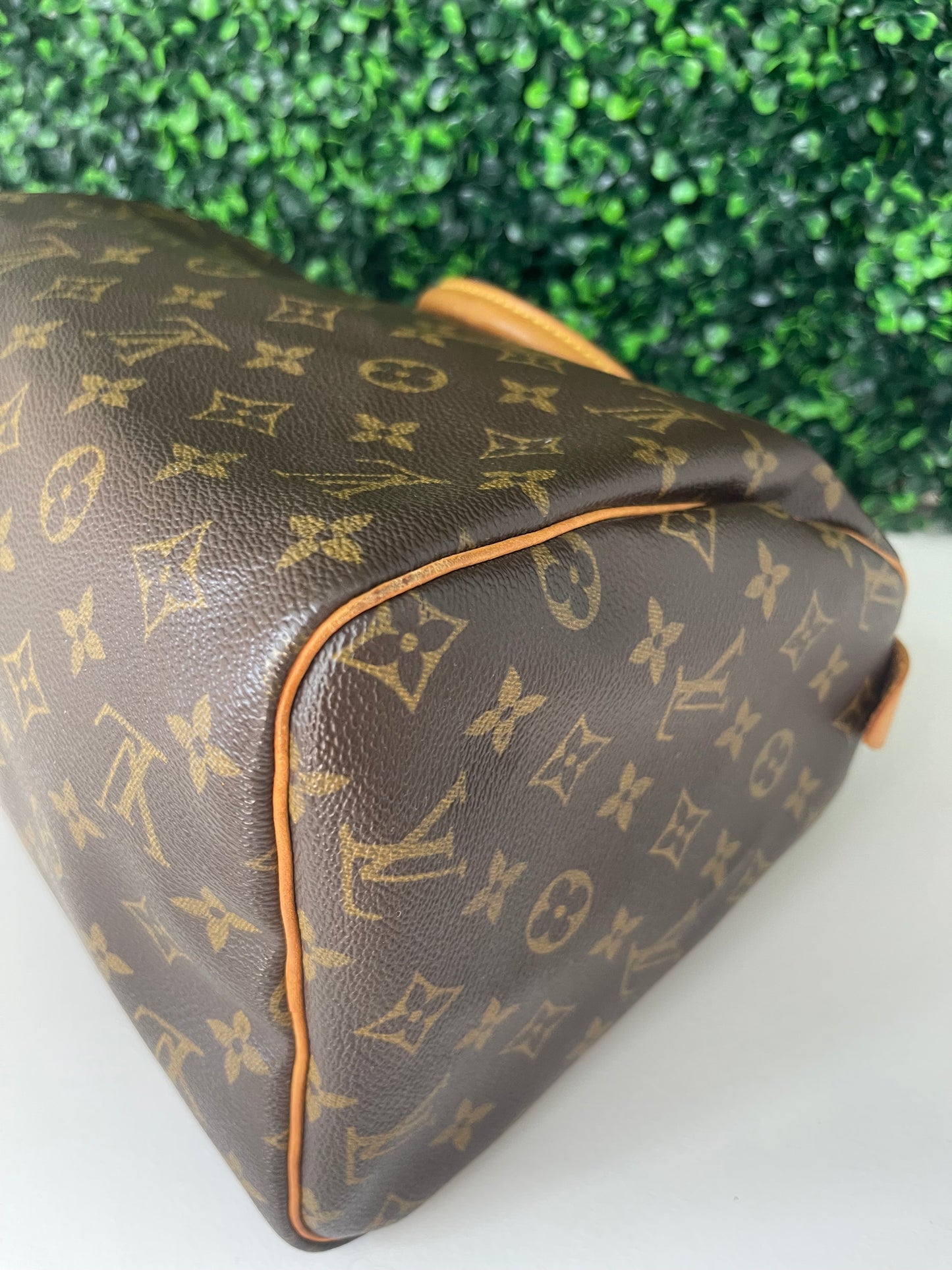 Deal 9: Preowned Louis Vuitton Monogram Speedy 30