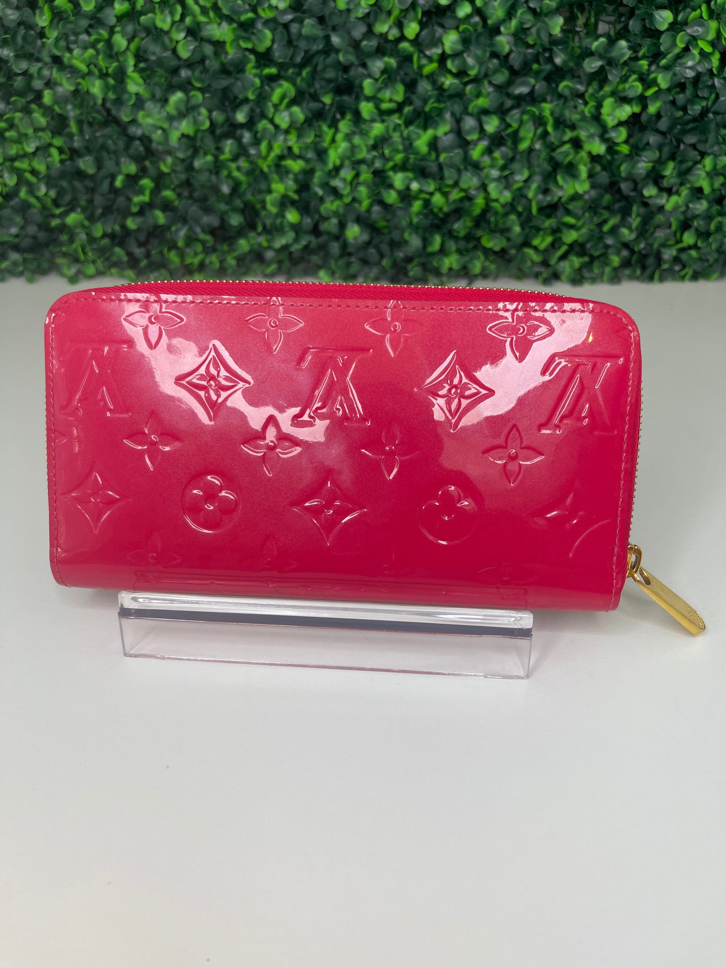 Preowned Louis Vuitton Hot Pink Rose Pop Vernis Zippy Long Wallet
