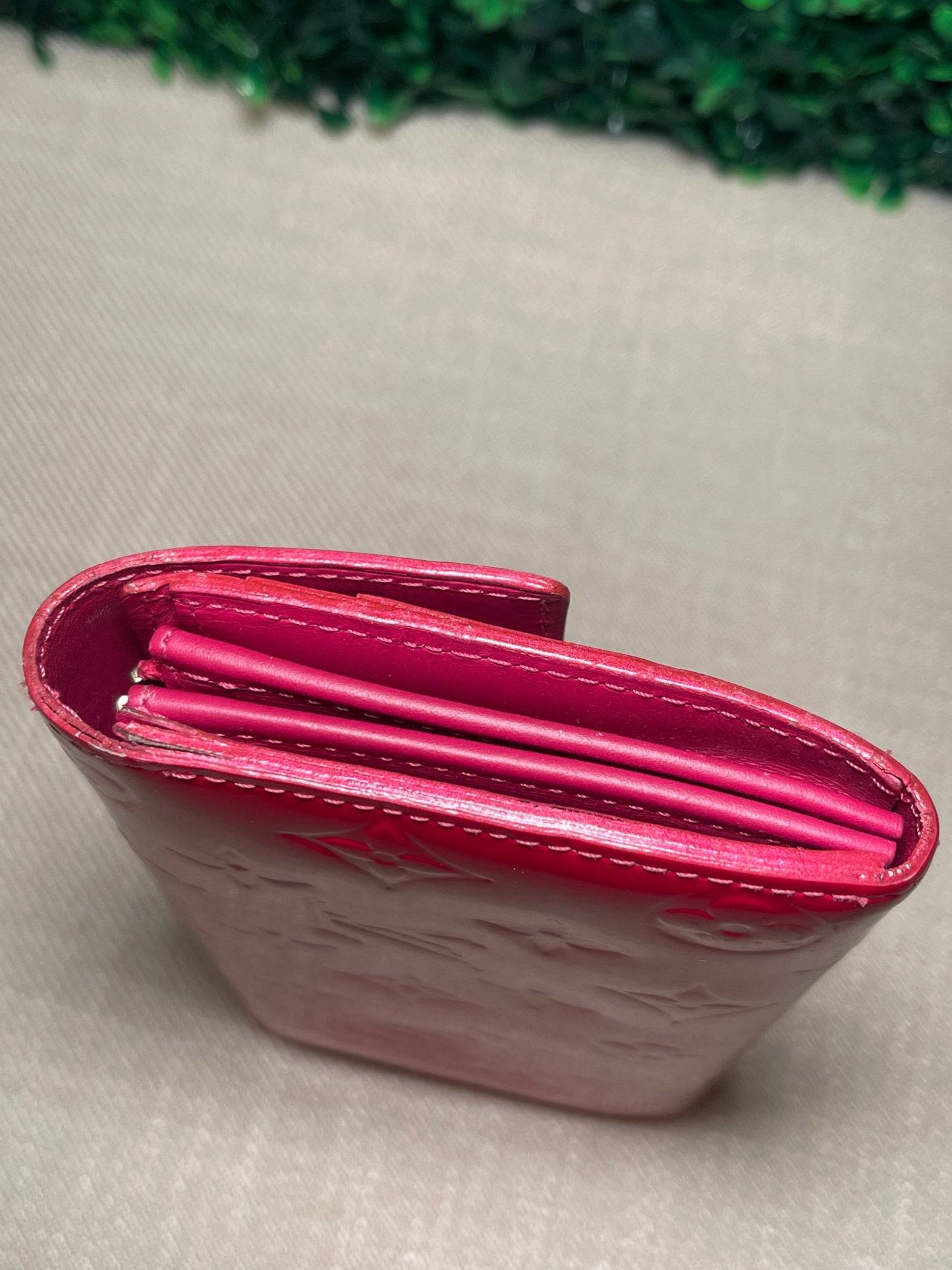 Louis Vuitton Pink Vernis Sarah Long Wallet