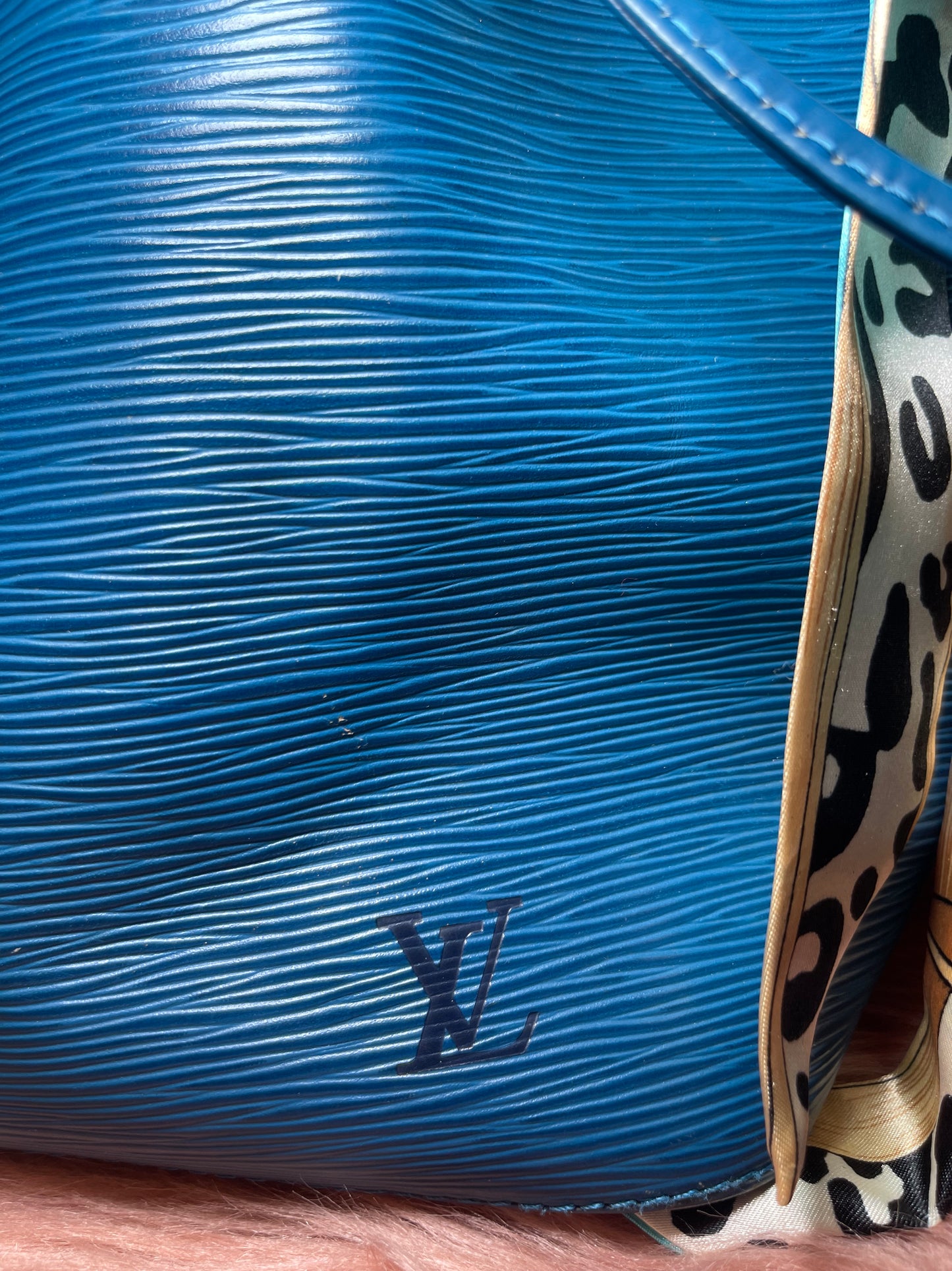 Louis Vuitton Blue Epi Leather Toledo Noe Petit Drawstring Hobo Bag