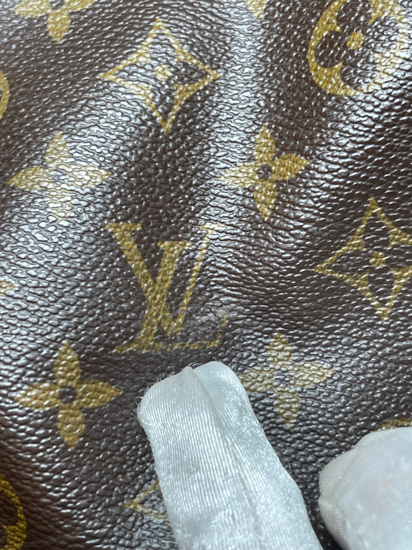 Louis Vuitton Monogram Keepall 50