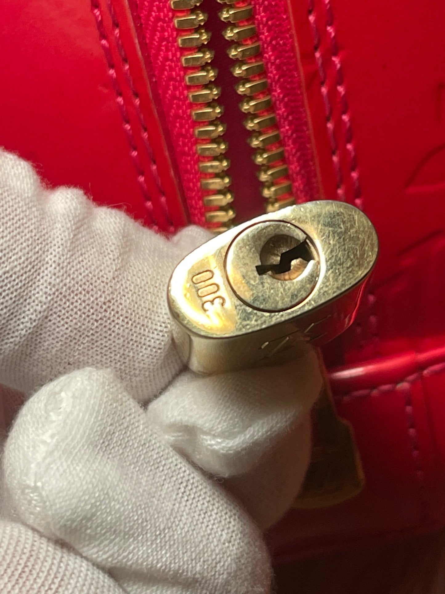 Louis Vuitton Pink Vernis Alma GM