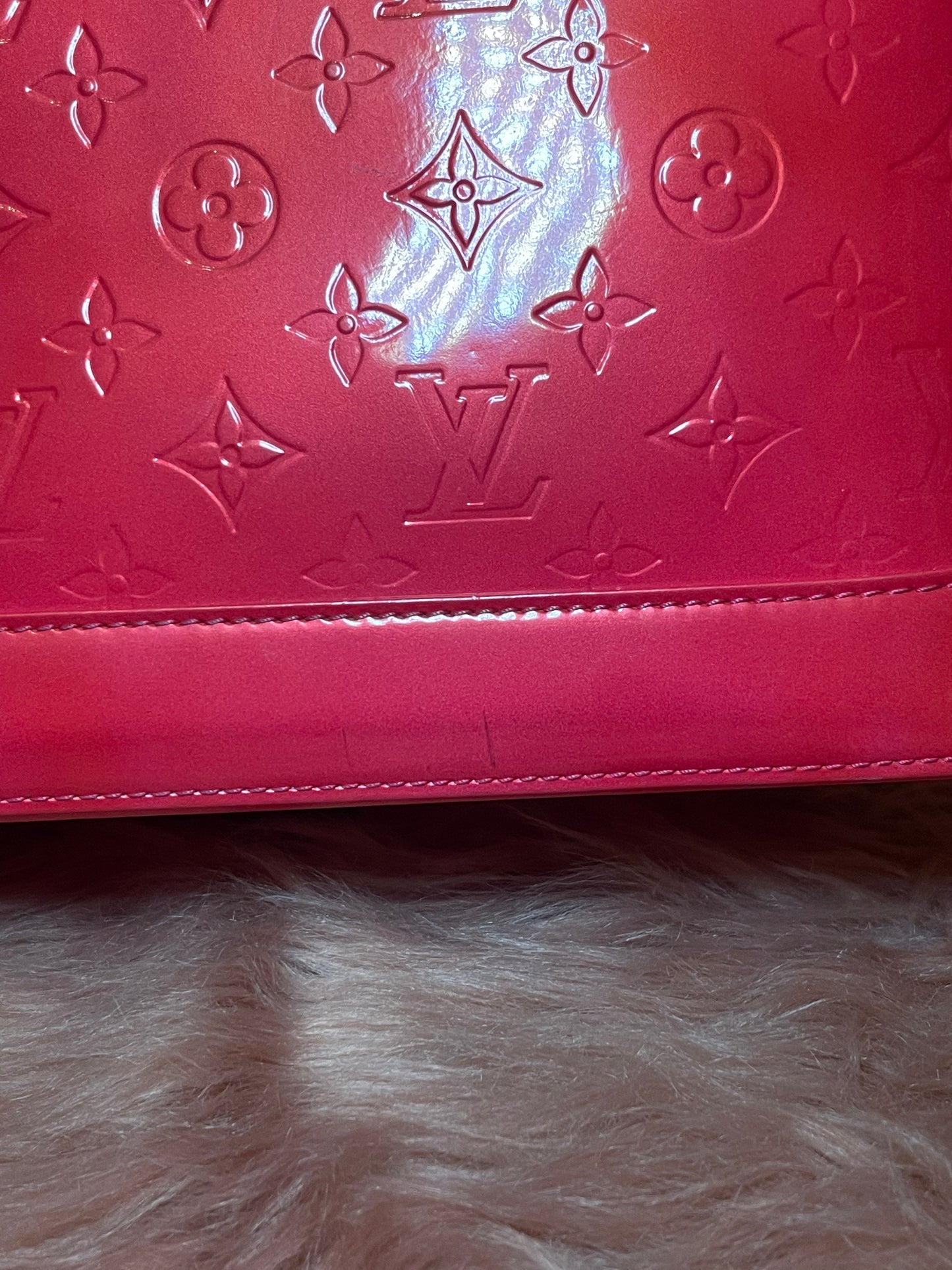 Louis Vuitton Pink Vernis Alma GM