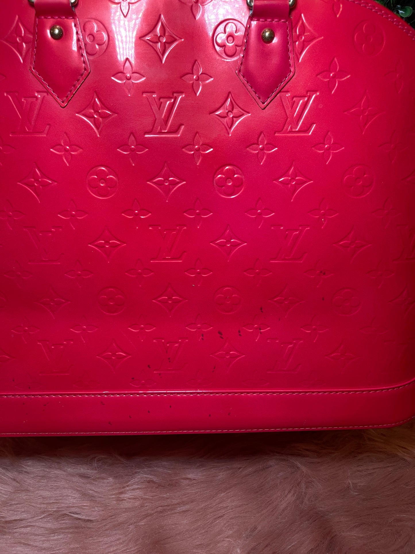 Louis Vuitton Pink Vernis Alma GM
