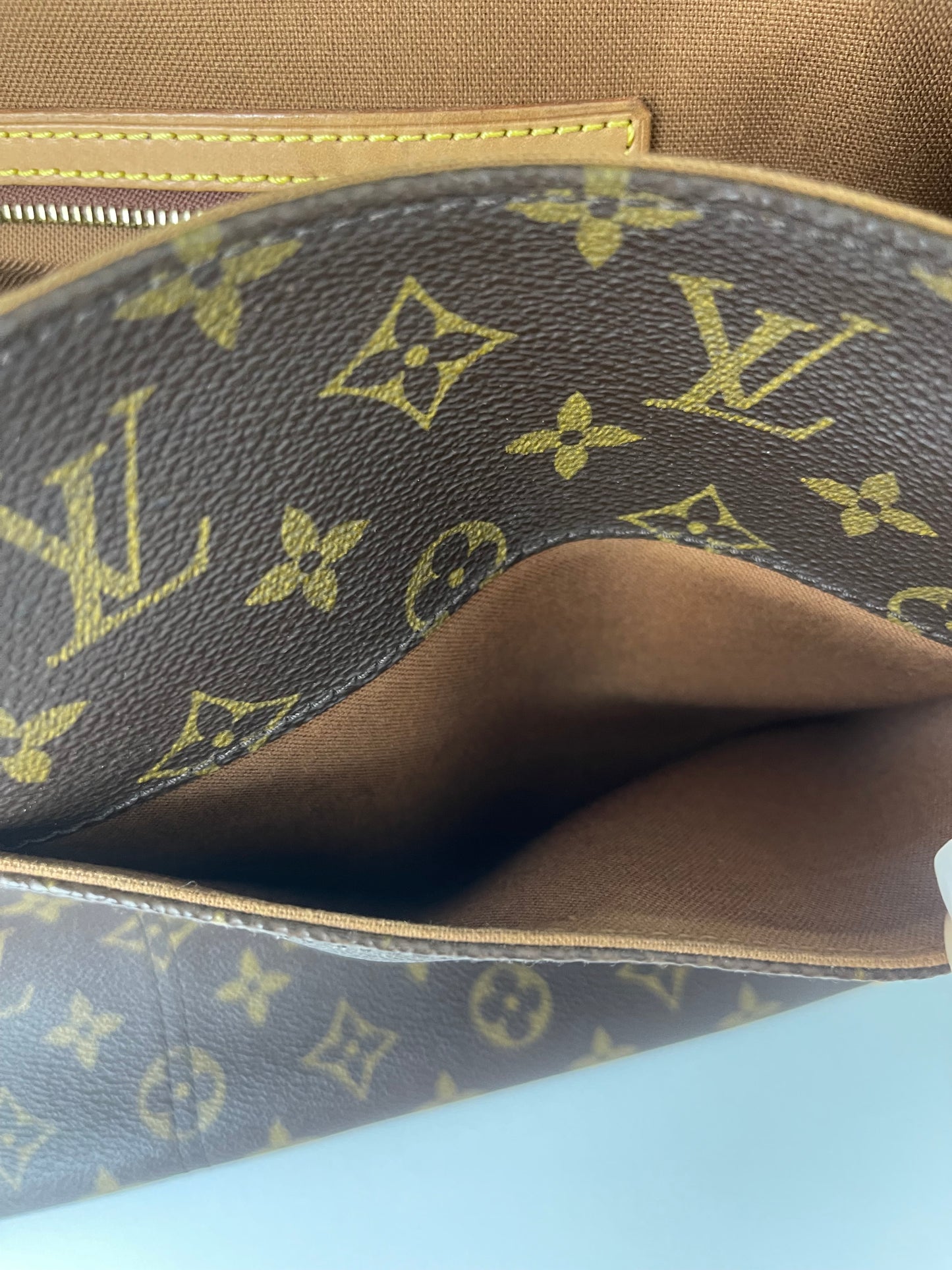 Louis Vuitton Abbesses Messenger Bag