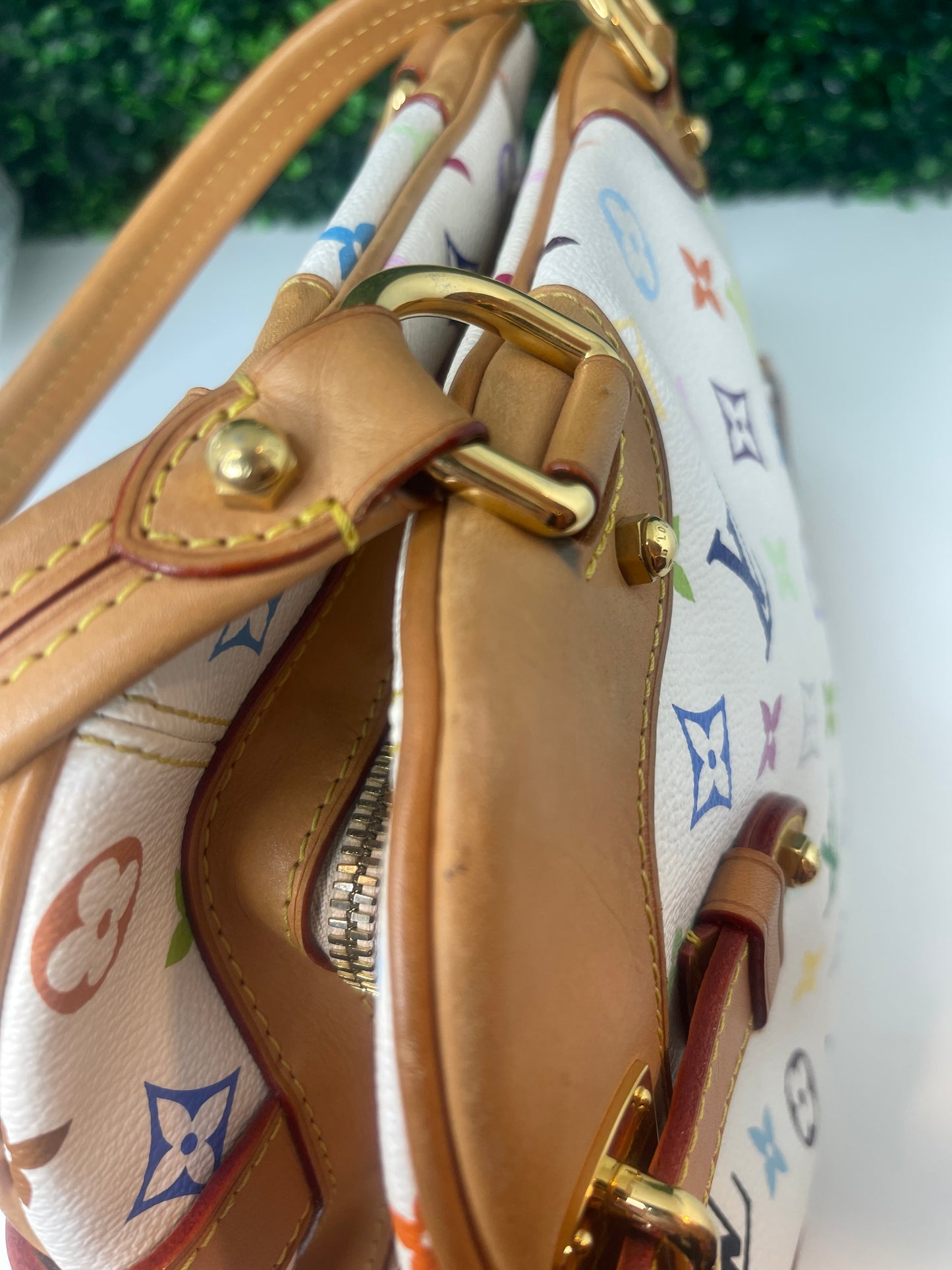 Preowned Louis Vuitton Multicolor Claudia White