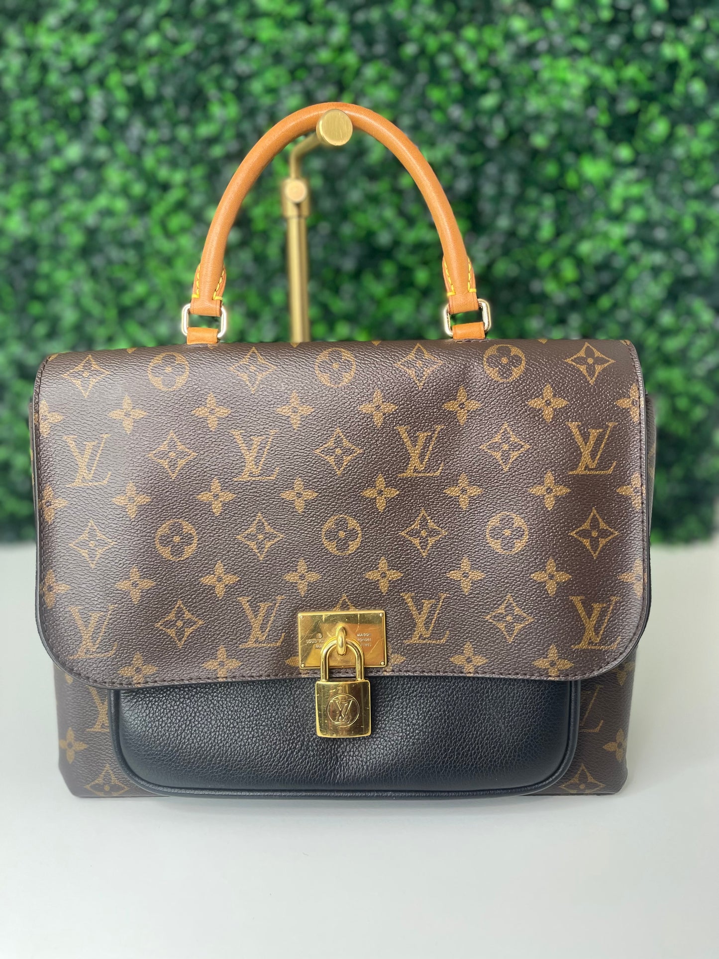 Preowned Louis Vuitton Marignan Black