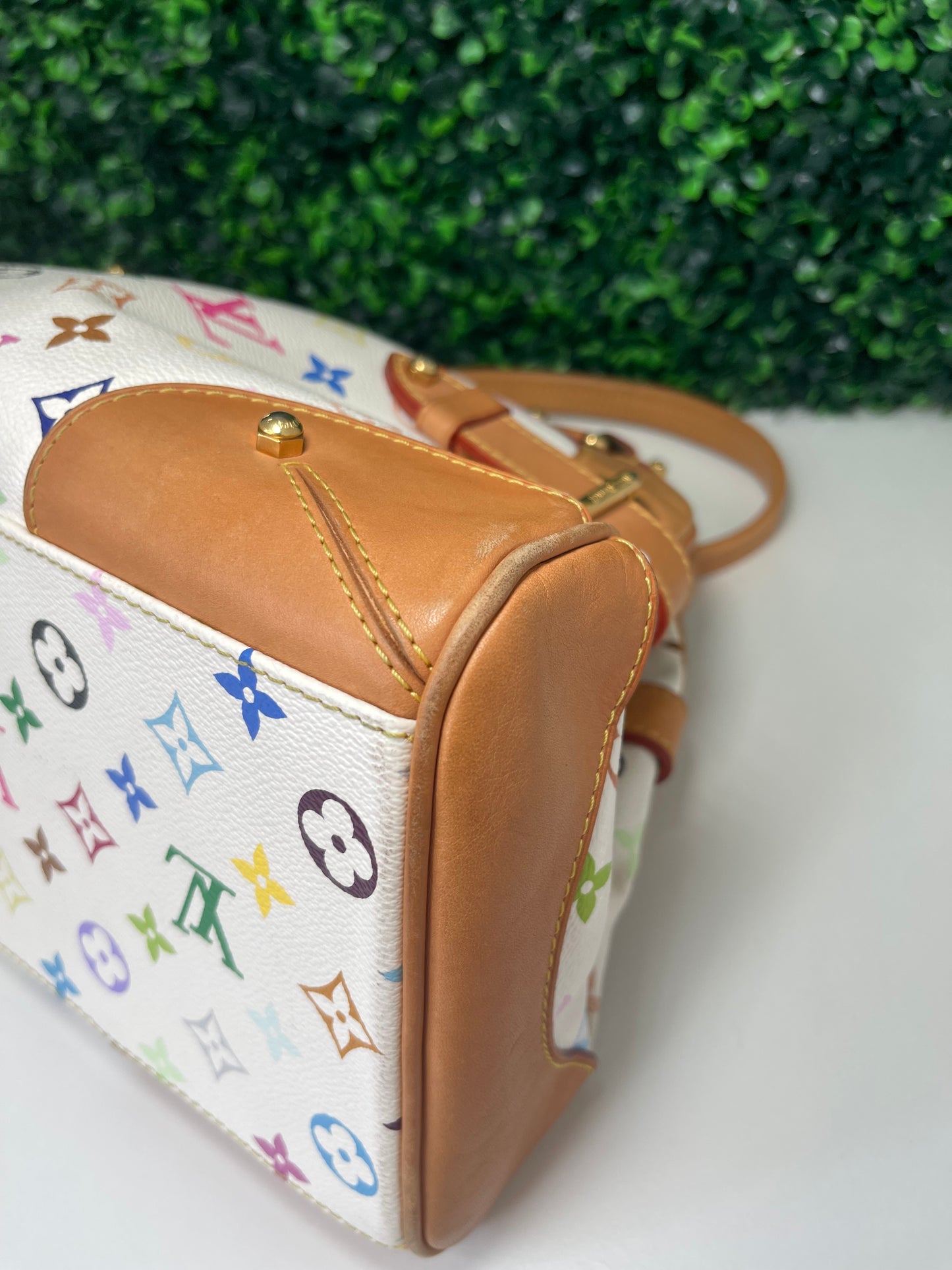 Preowned Louis Vuitton Multicolor Claudia White