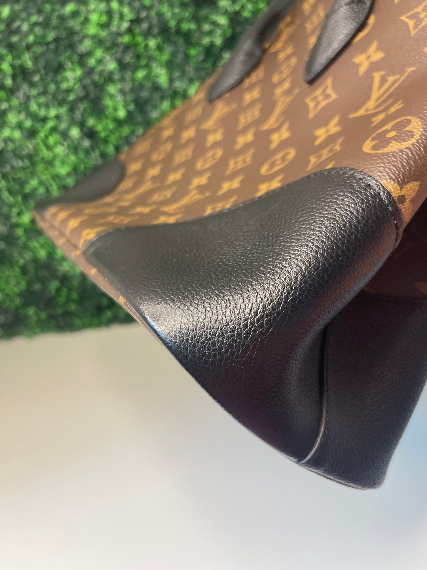 Louis Vuitton Monogram Flandrin