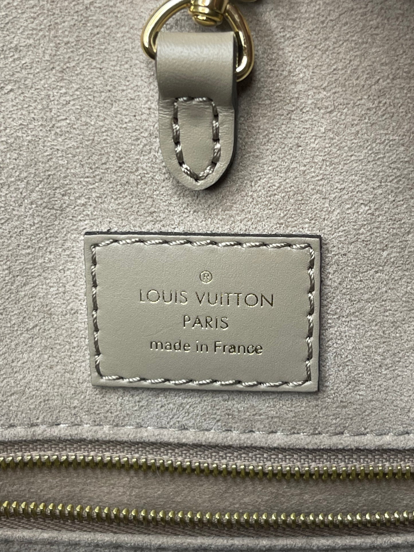 Louis Vuitton OnTheGo MM Dove/Cream