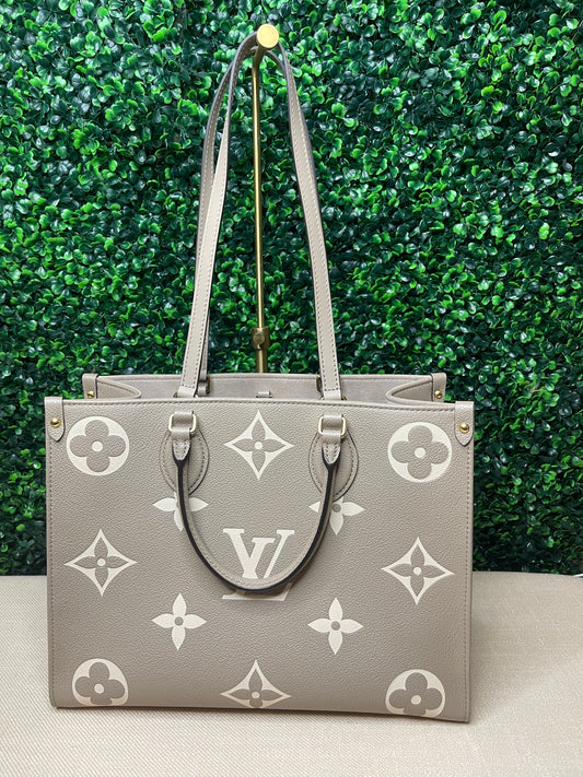 Louis Vuitton OnTheGo MM Dove/Cream