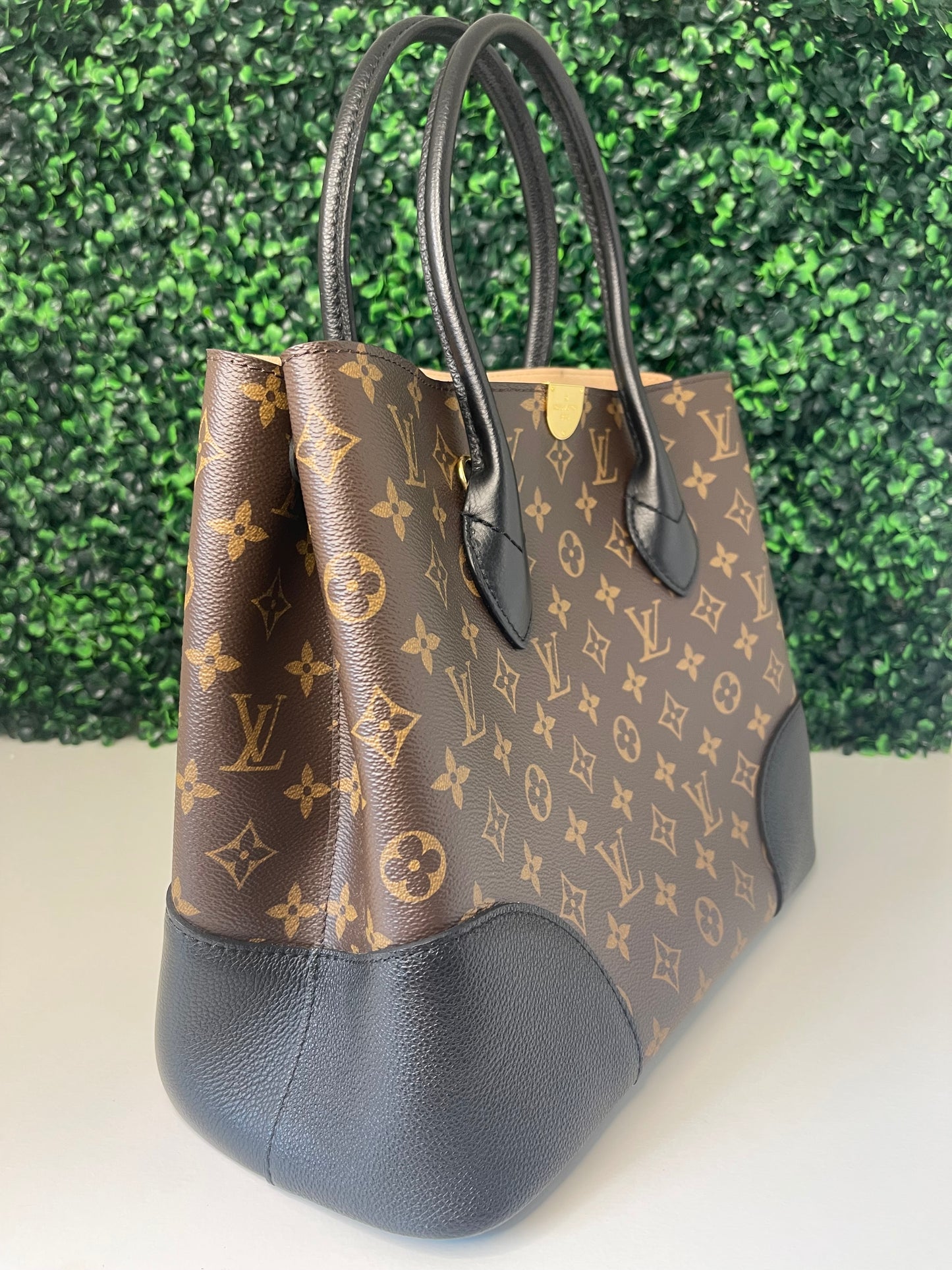 Louis Vuitton Monogram Flandrin