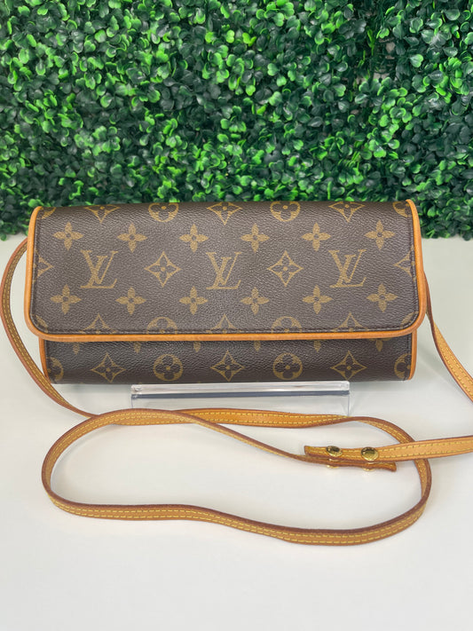 Preowned Louis Vuitton Monogram Twin Pochette GM Shoulder Bag