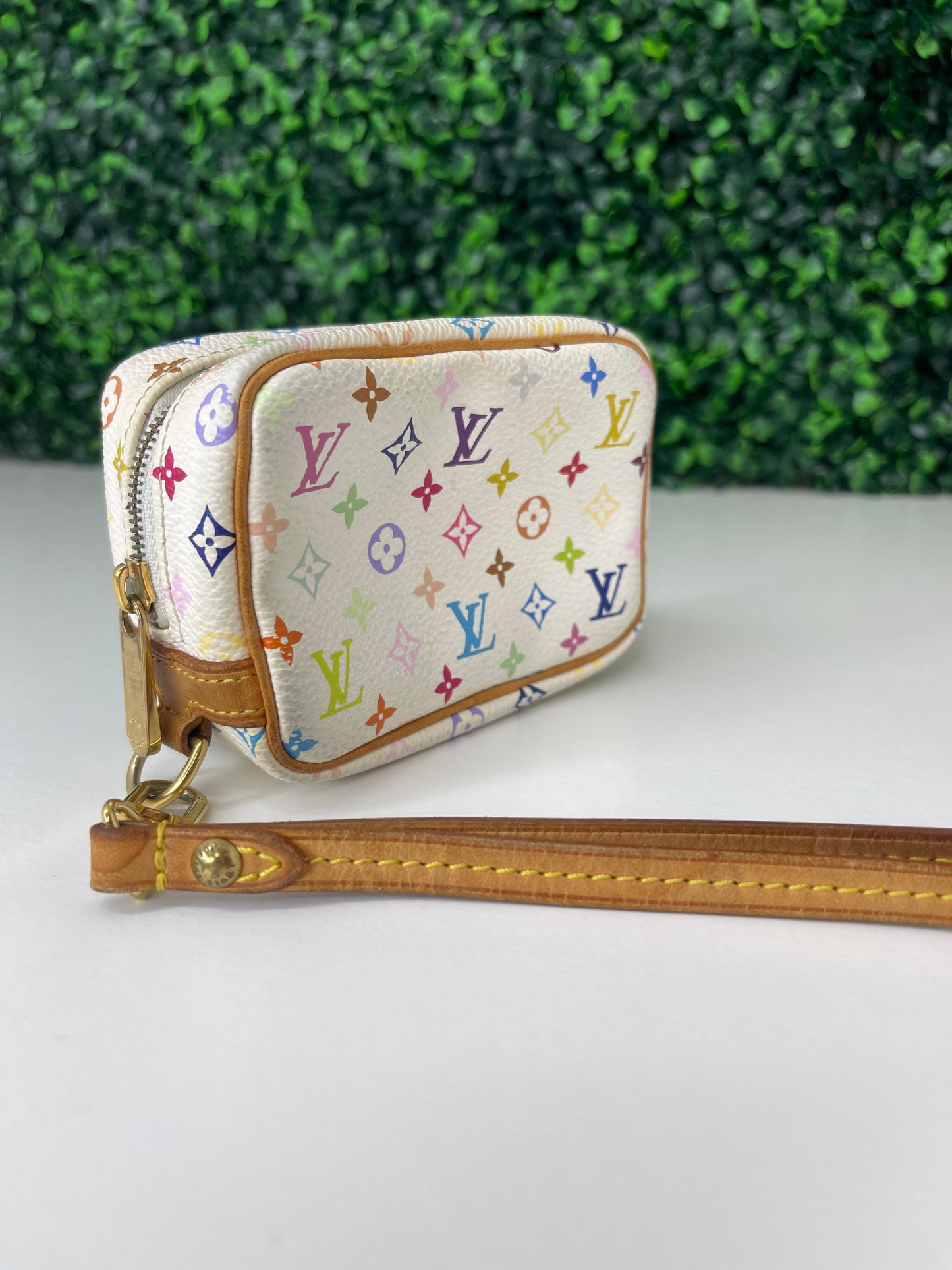 Preowned Louis Vuitton Wapity Multicolor Wristlet Case