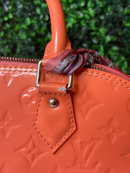 Preowned Louis Vuitton Rose Litchi Vernis Alma PM