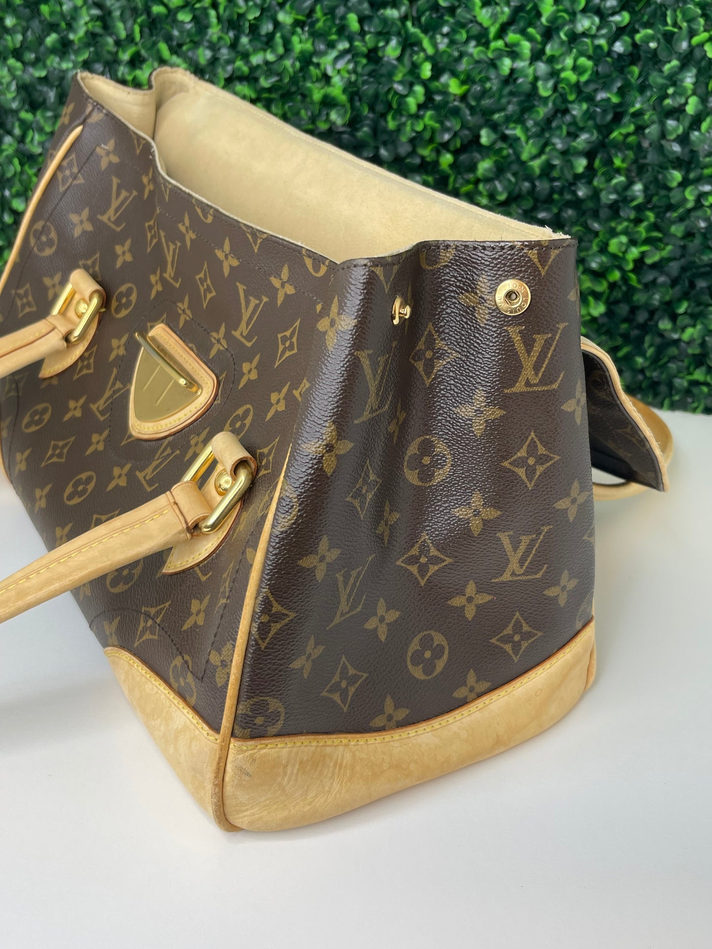 Preowned Louis Vuitton Monogram Beverly GM Handbag