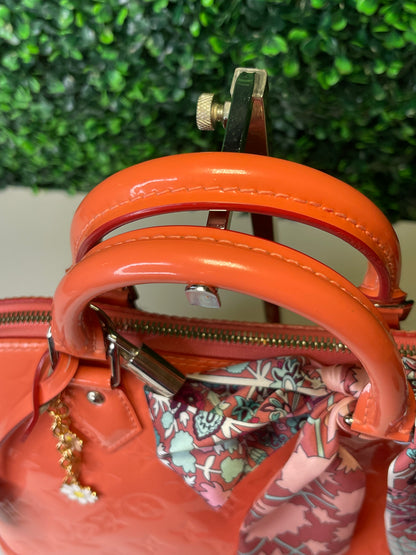 Preowned Louis Vuitton Rose Litchi Vernis Alma PM