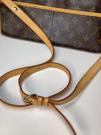 Preowned LV Monogram Popincourt Crossbody