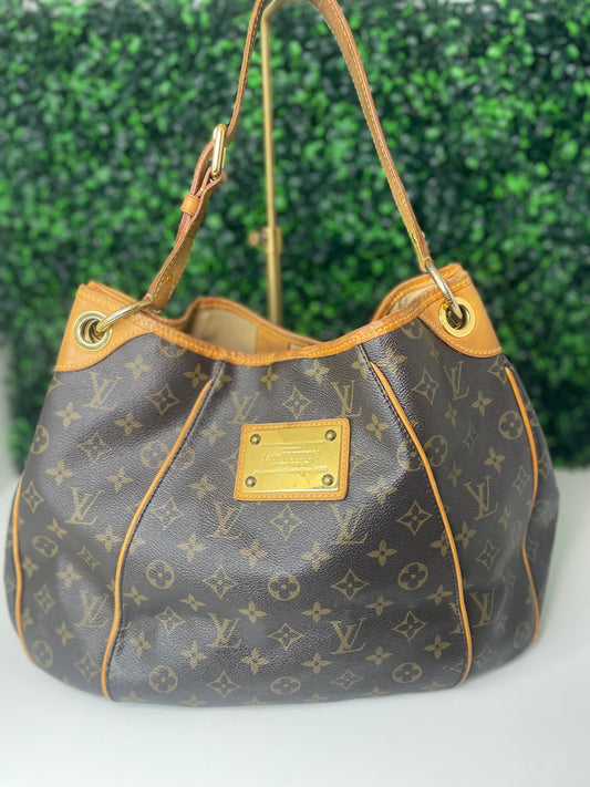 Preowned Louis Vuitton Galliera PM