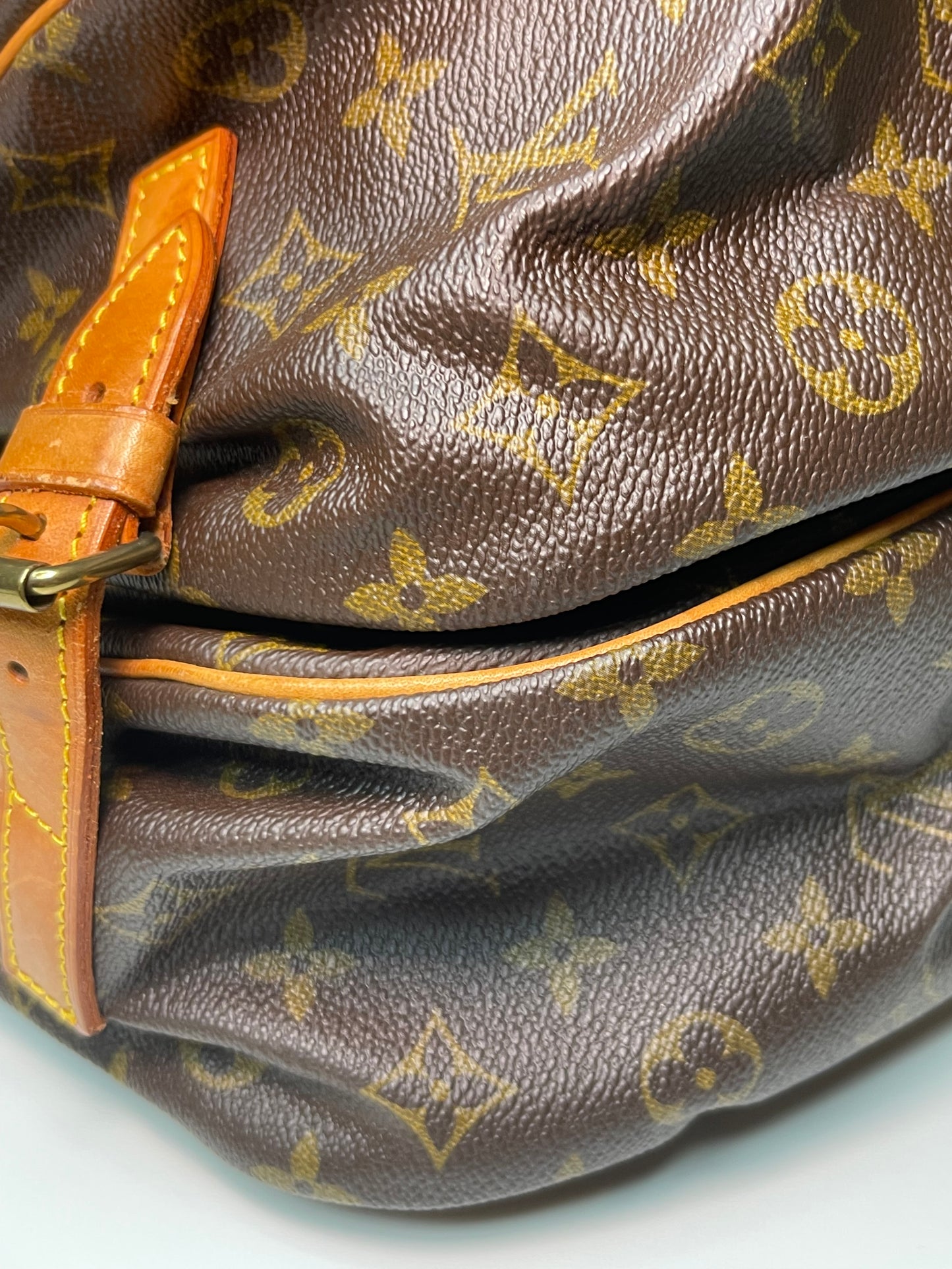 Louis Vuitton Monogram Saumur 35