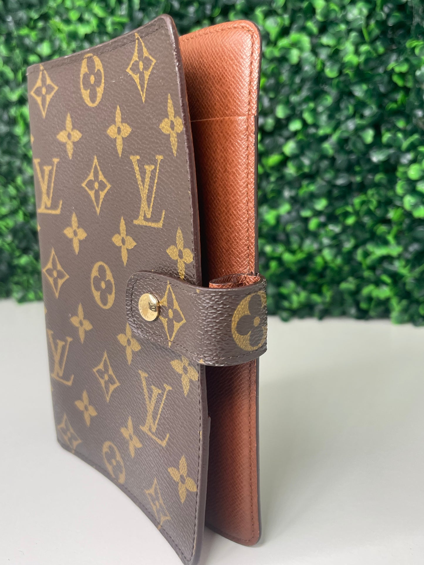 Preowned Louis Vuitton Monogram Agenda MM Medium