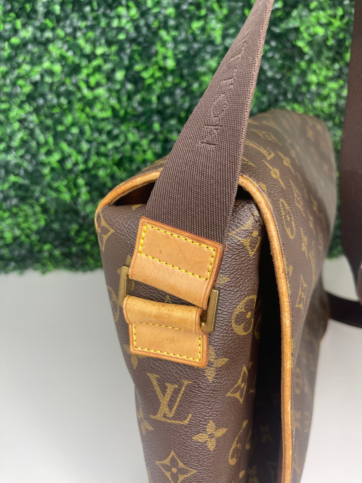 Louis Vuitton Abbesses Messenger Bag