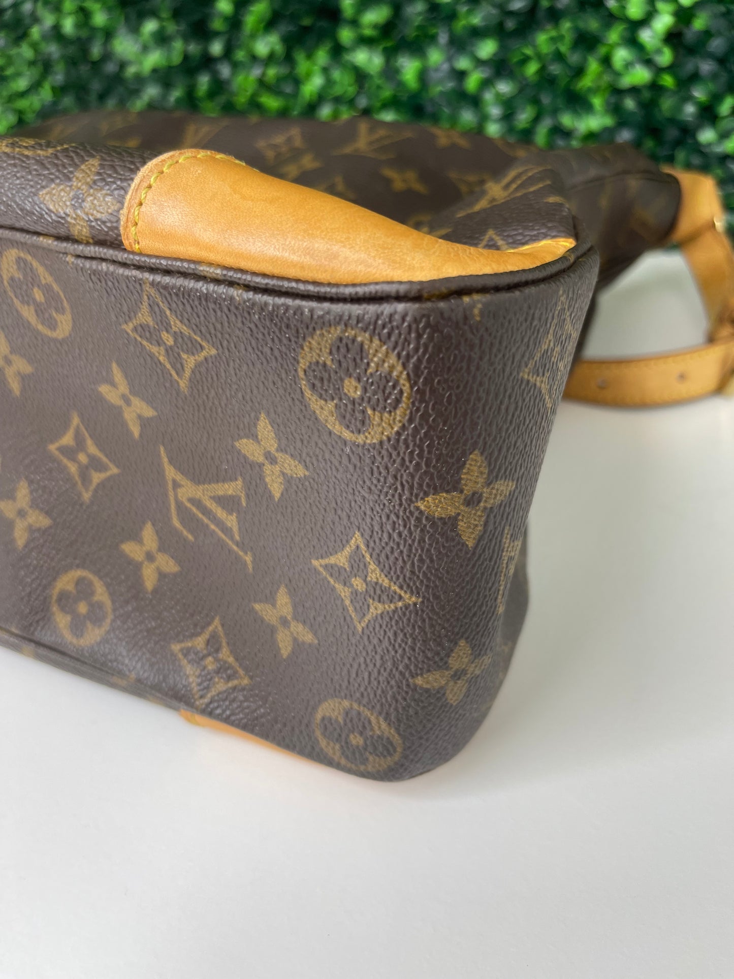 Preowned Louis Vuitton Monogram Boulogne 30 Shoulder Bag