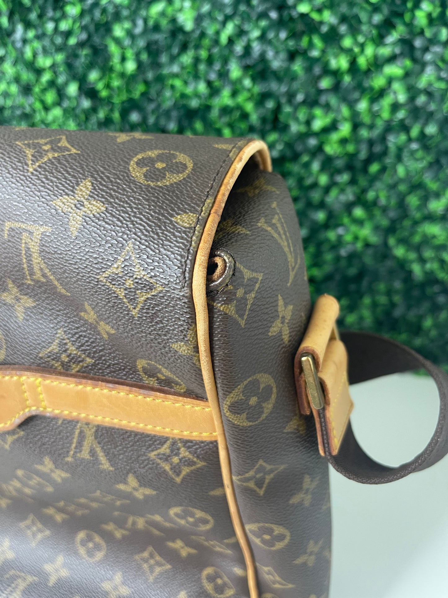 Louis Vuitton Abbesses Messenger Bag