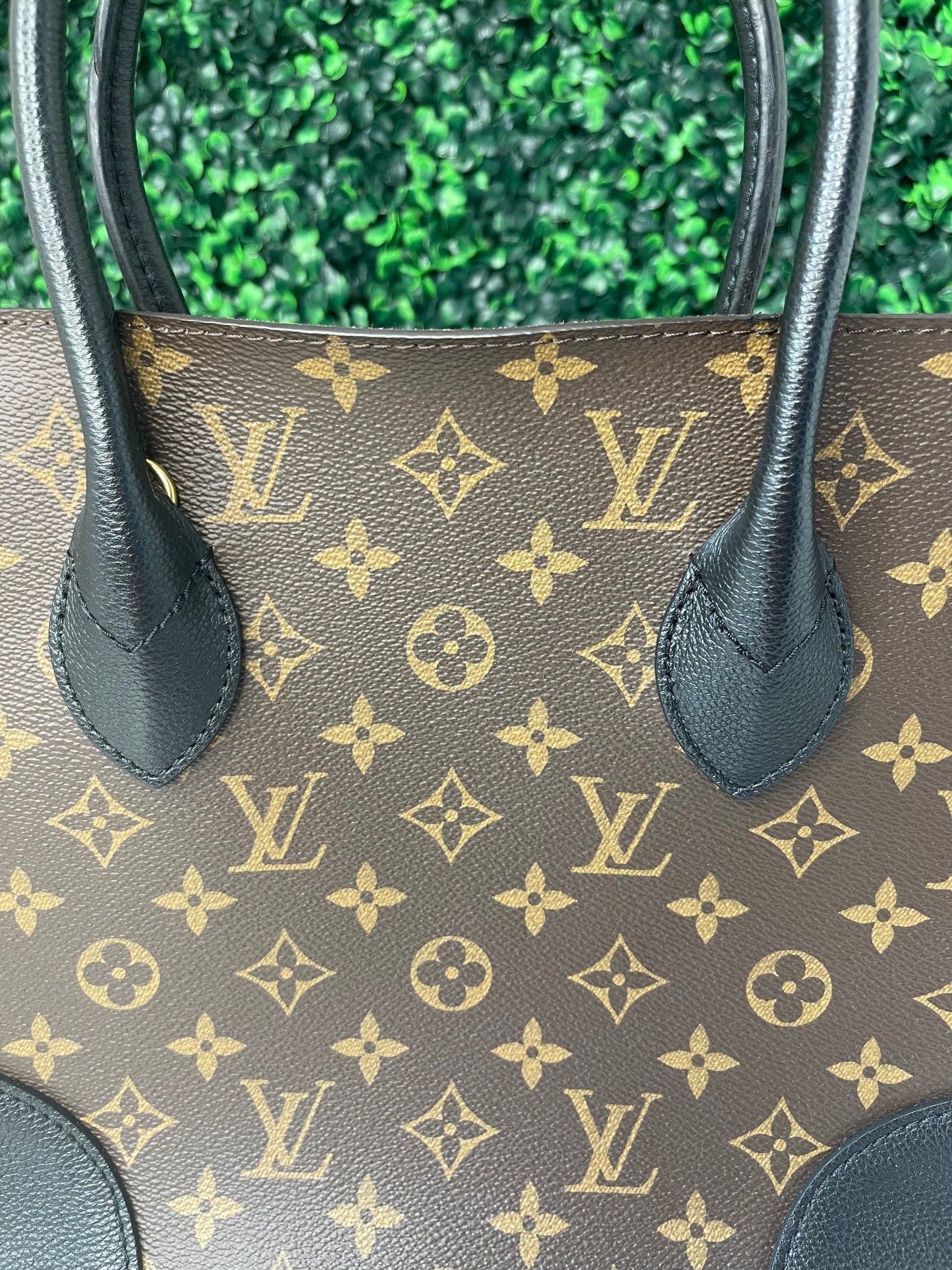 Louis Vuitton Monogram Flandrin