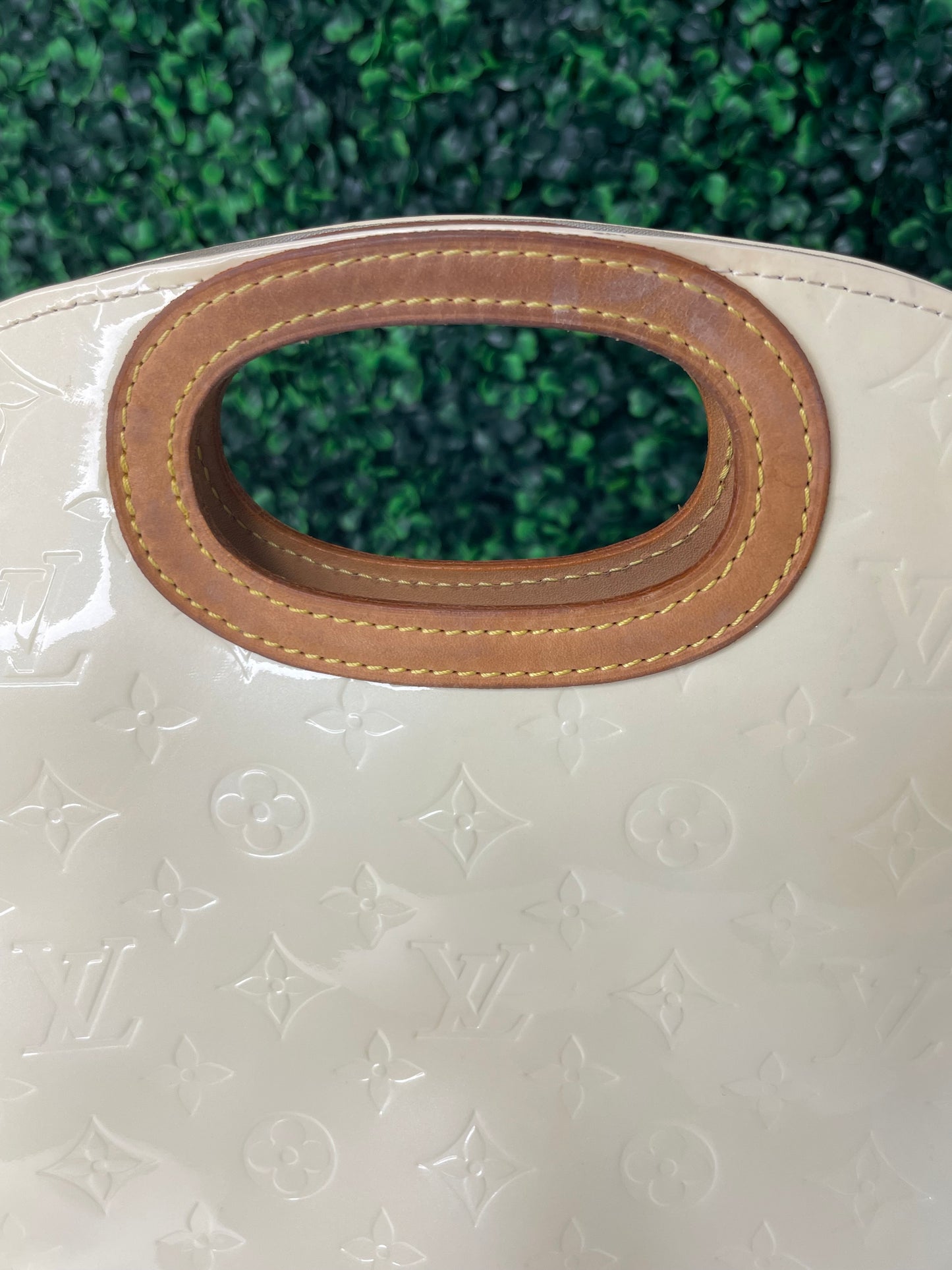 Louis Vuitton Maple Drive Pearl Vernis Handbag