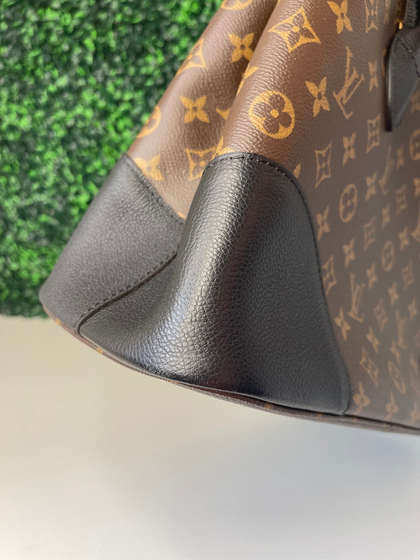 Louis Vuitton Monogram Flandrin