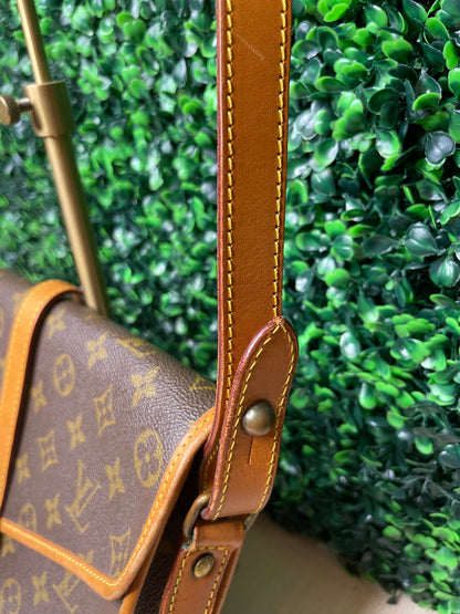 RARE! Louis Vuitton Monogram Portable Serviette Organizer Crossbody